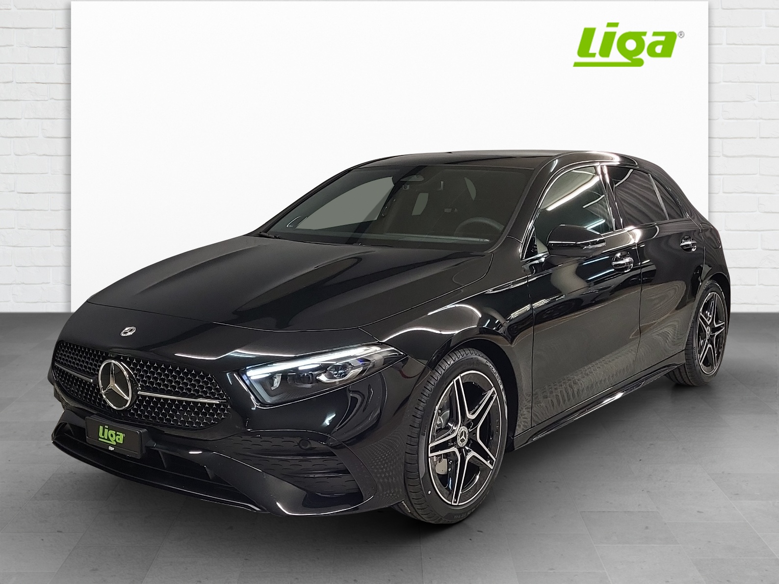 MERCEDES-BENZ A 200 AMG Line Night Star-image-1