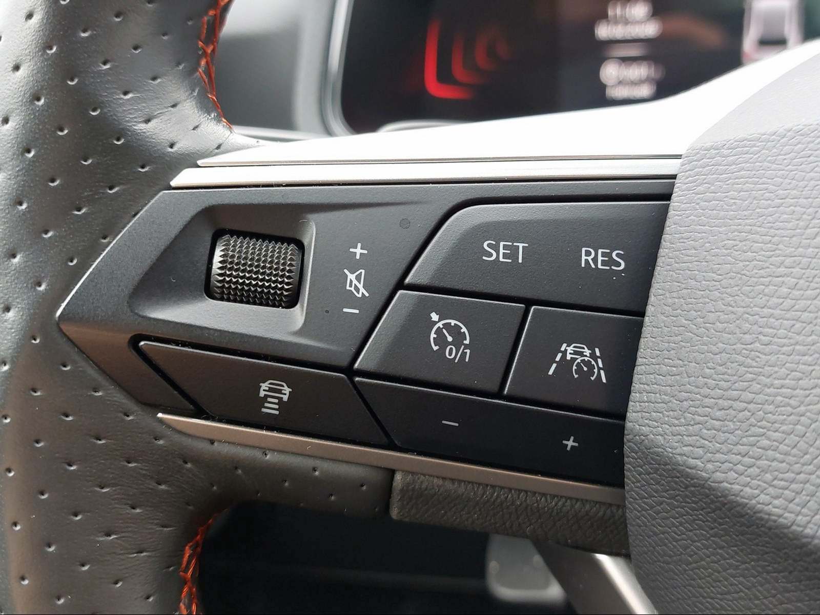 SEAT Ibiza 1.0 TSI 110 FR DSG-image-13