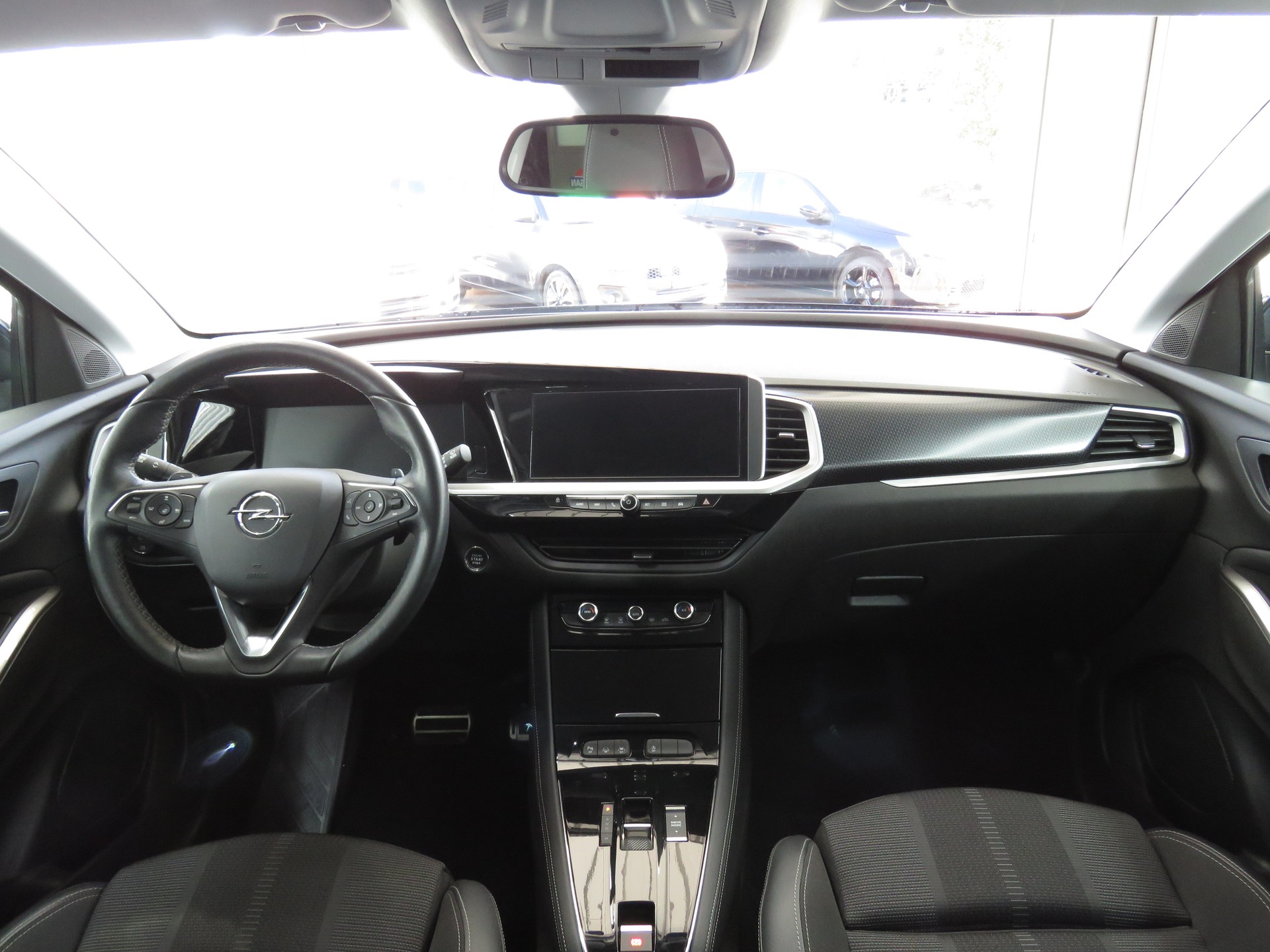 OPEL Grandland 1.2i TP Blitz Automatik-image-14