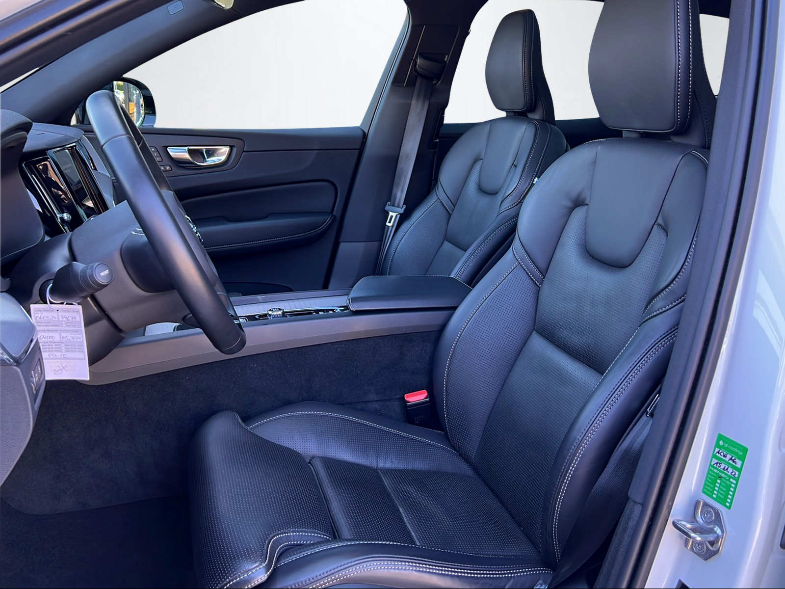 VOLVO XC60 2.0 T6 TE R-Design eAWD-image-14