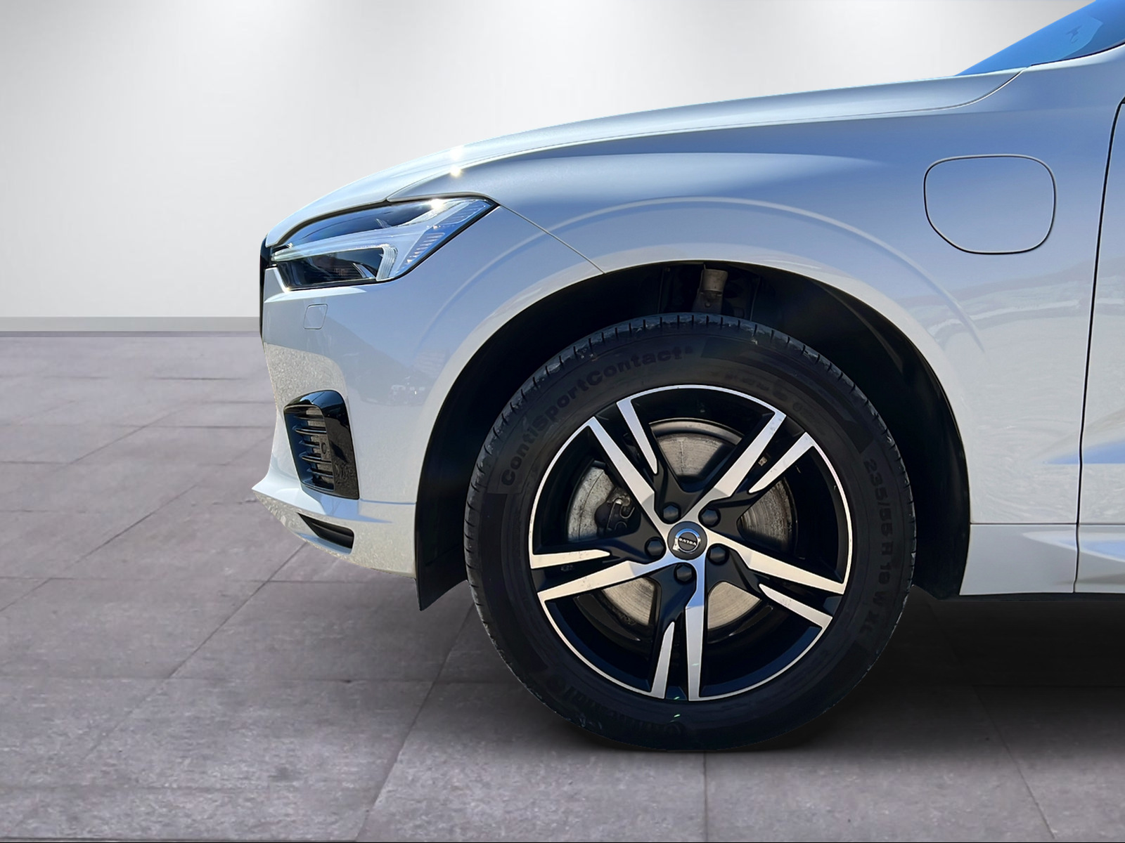 VOLVO XC60 2.0 T6 TE R-Design eAWD-image-2