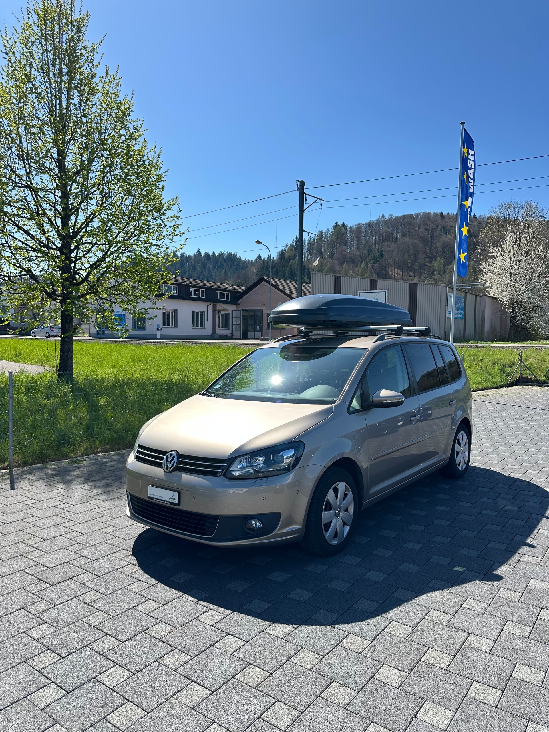 VW Touran 2.0 TDI BMT Comfortline DSG-image-0