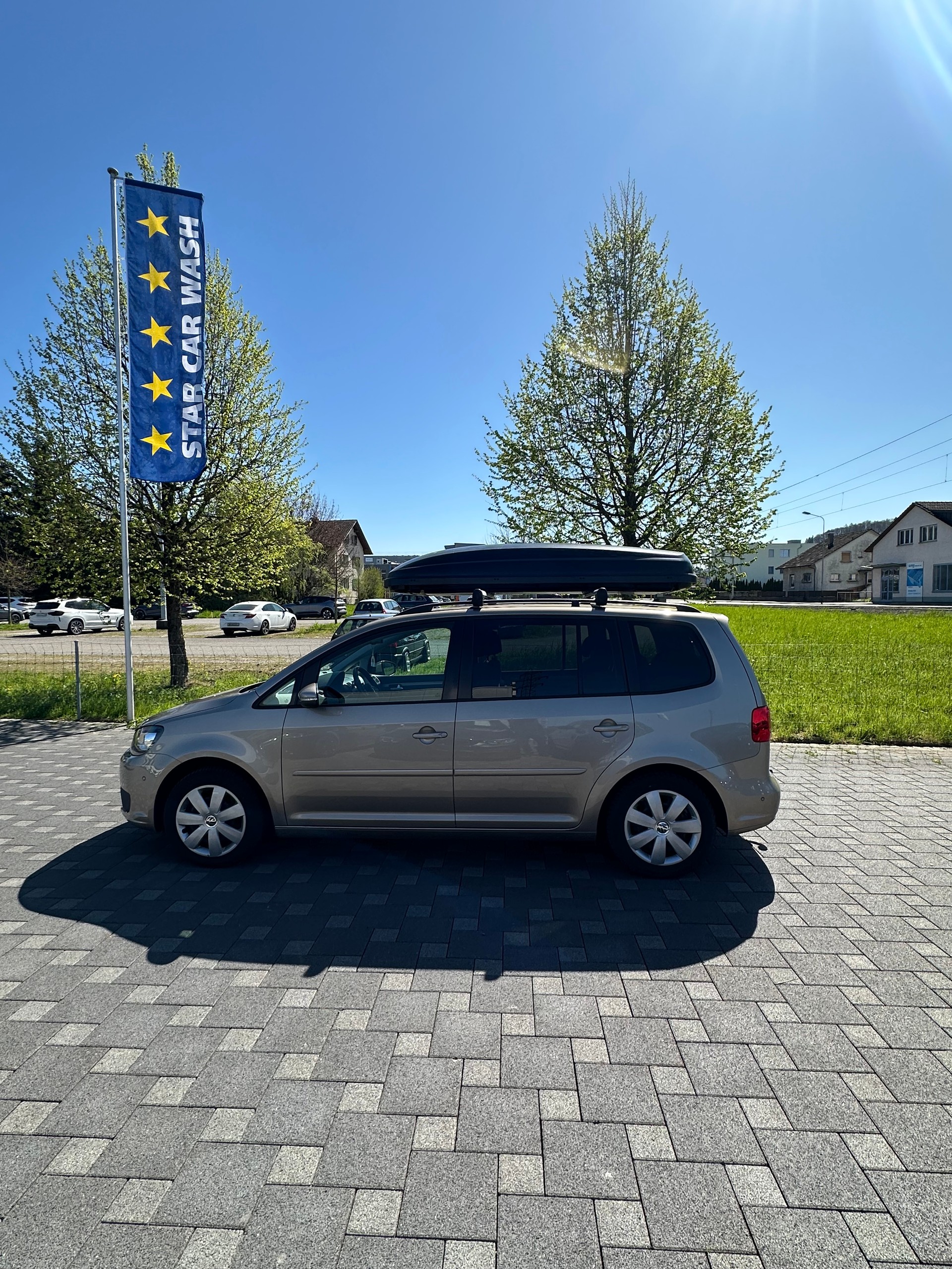 VW Touran 2.0 TDI BMT Comfortline DSG-image-1