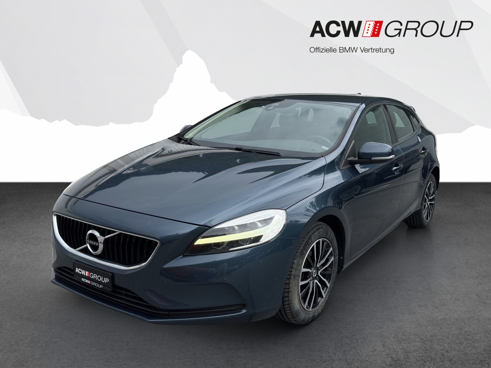 VOLVO V40 2.0 D3 Momentum S/S-image-0