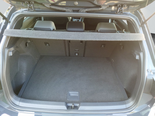 VW Golf 1.5 eTSI mHEV R-Line-image-8