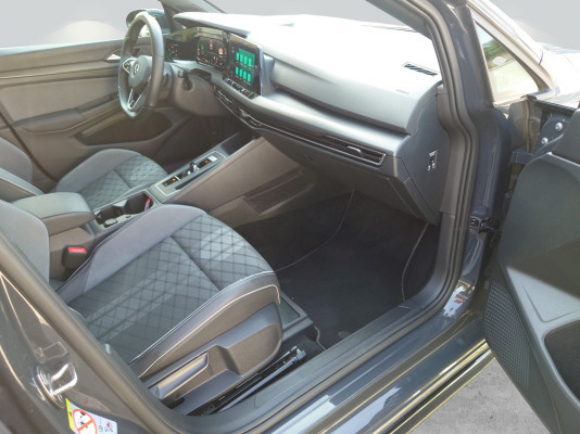 VW Golf 1.5 eTSI mHEV R-Line-image-6