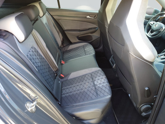 VW Golf 1.5 eTSI mHEV R-Line-image-7