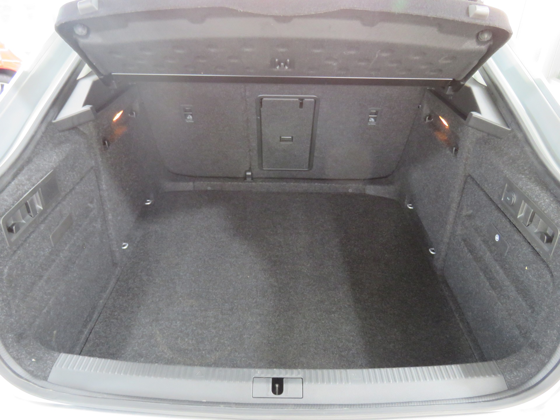 SKODA Superb 1.8 TSI Style DSG (Automat)-image-12