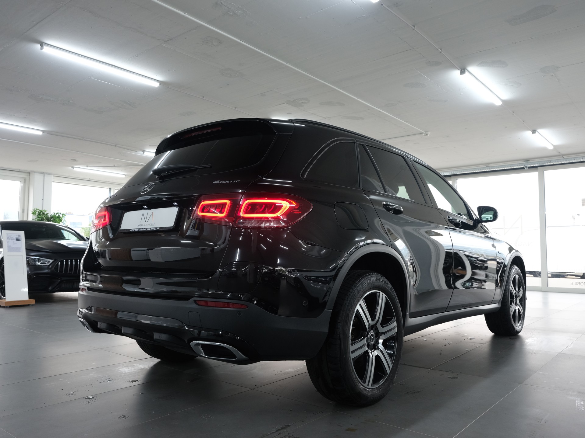 MERCEDES-BENZ GLC 300 de 4Matic 9G-Tronic-image-2