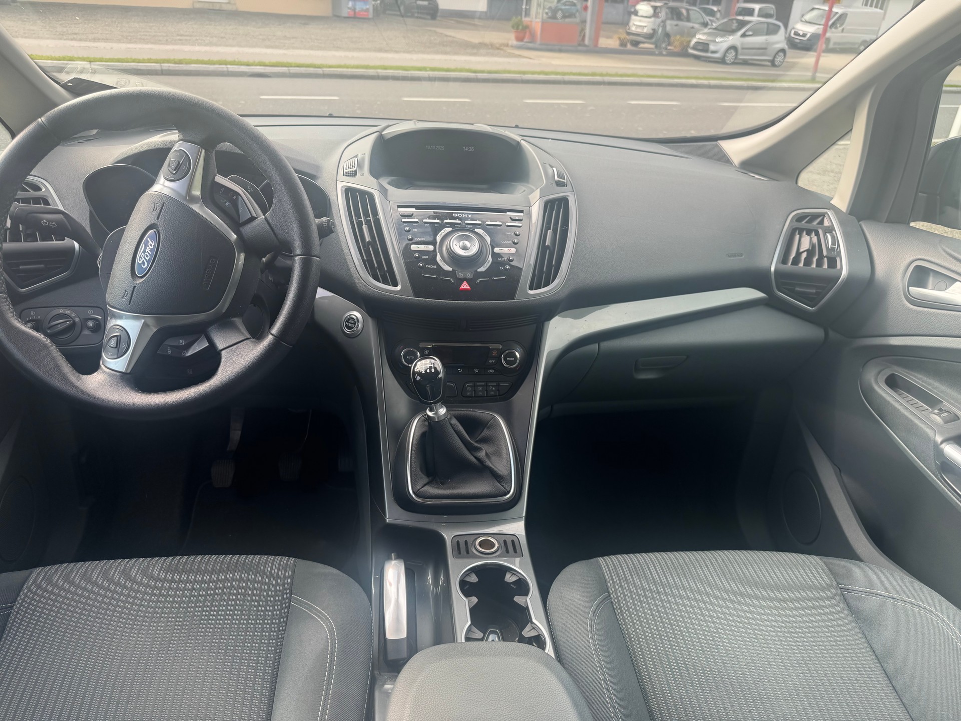 FORD C-Max 1.6 SCTi Titanium-image-6