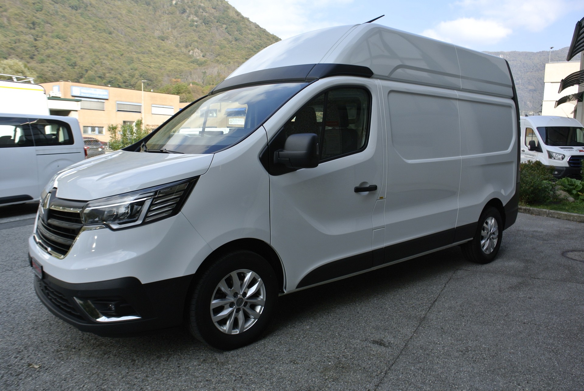 RENAULT Trafic 2.0 Blue dCi 150 3.5t Advance L2H2 IP-showroom-element-2