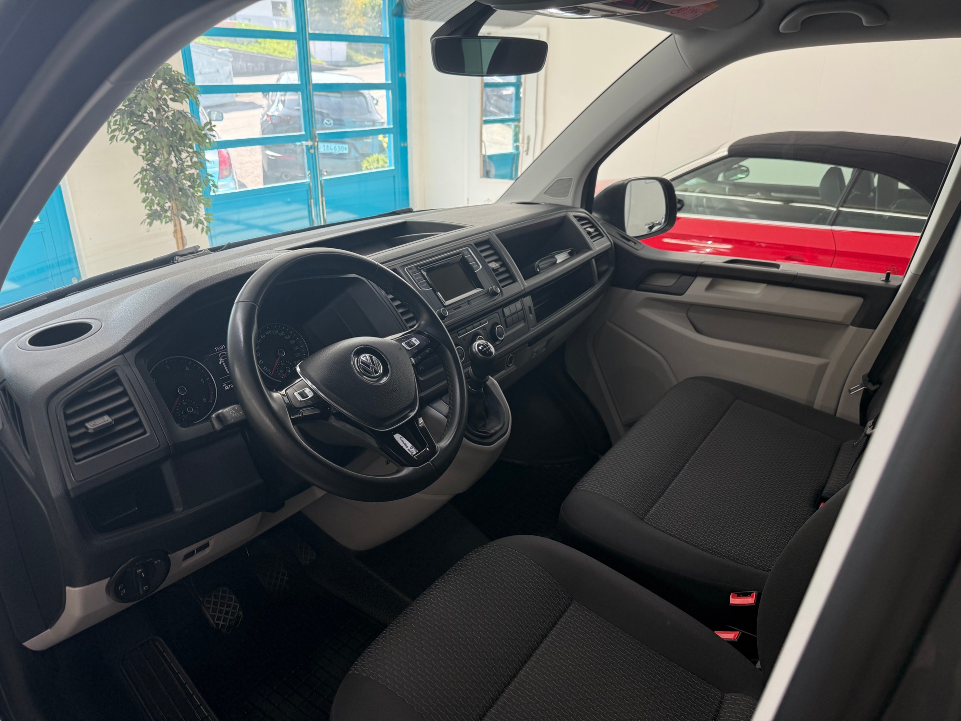 VW T6 Caravelle 2.0 TDI Trendline 4Motion-image-8