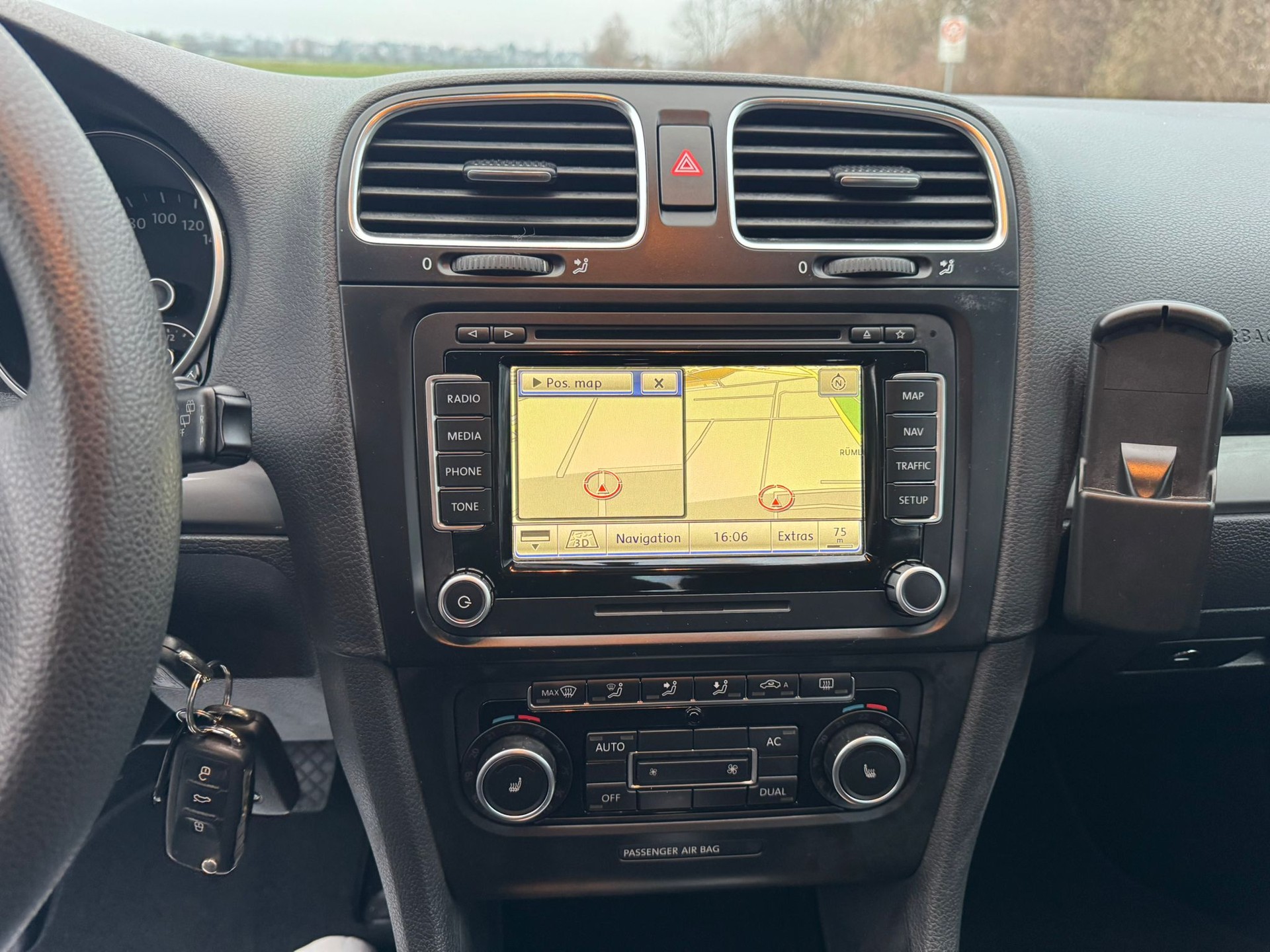 VW Golf Variant 1.6 TDI BMT Trendline DSG-image-19