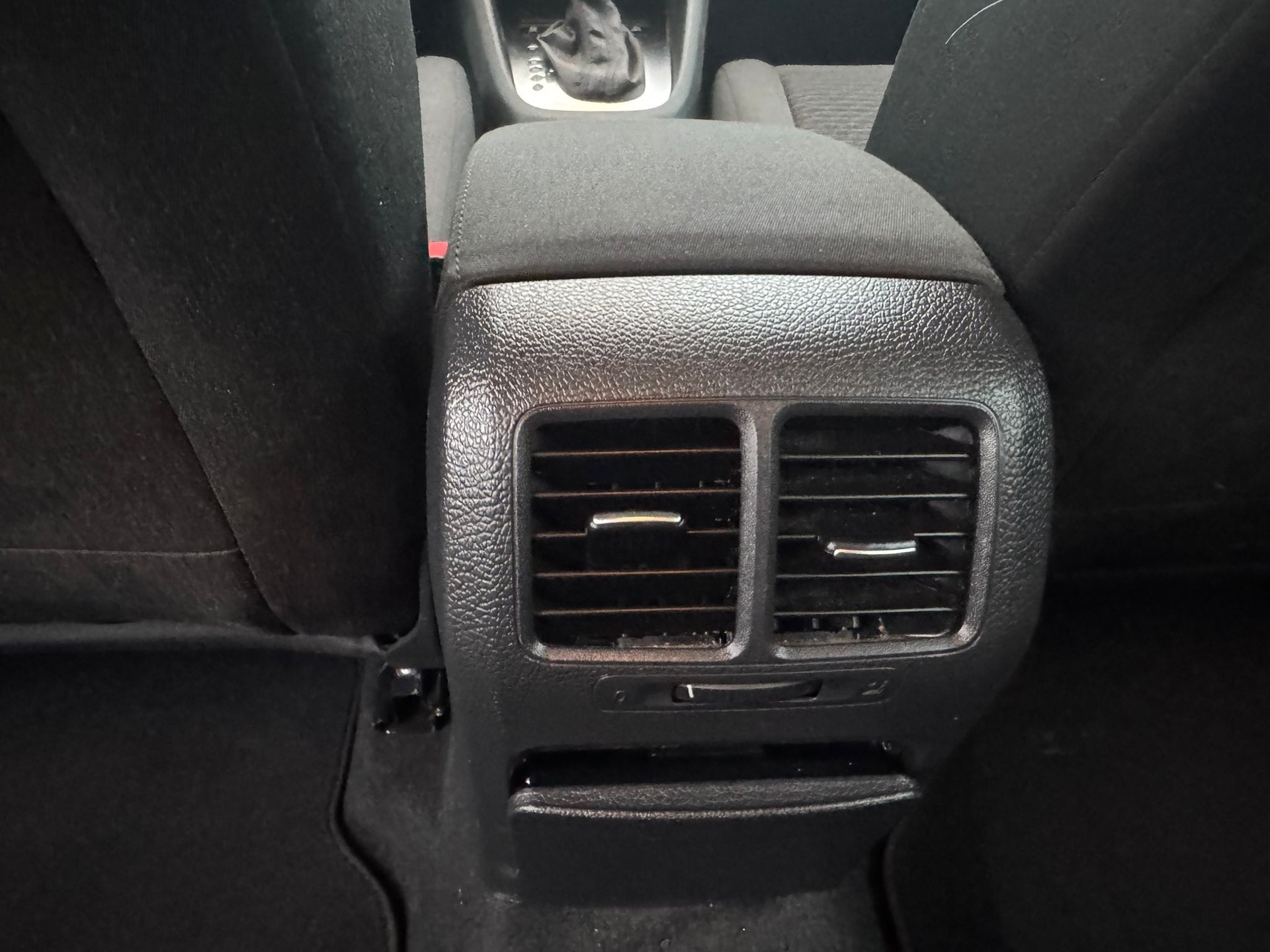 VW Golf Variant 1.6 TDI BMT Trendline DSG-image-16