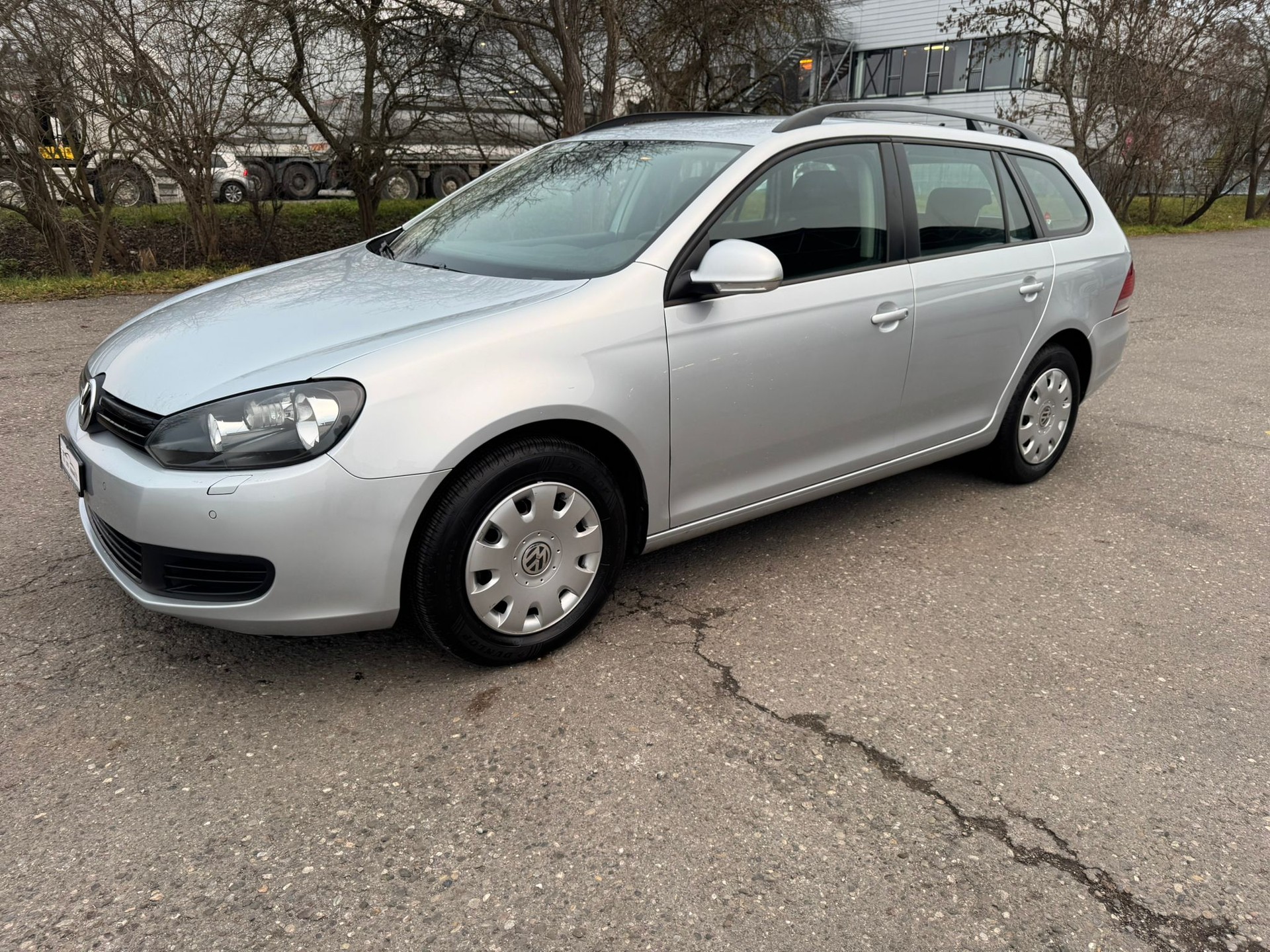 VW Golf Variant 1.6 TDI BMT Trendline DSG-image-2