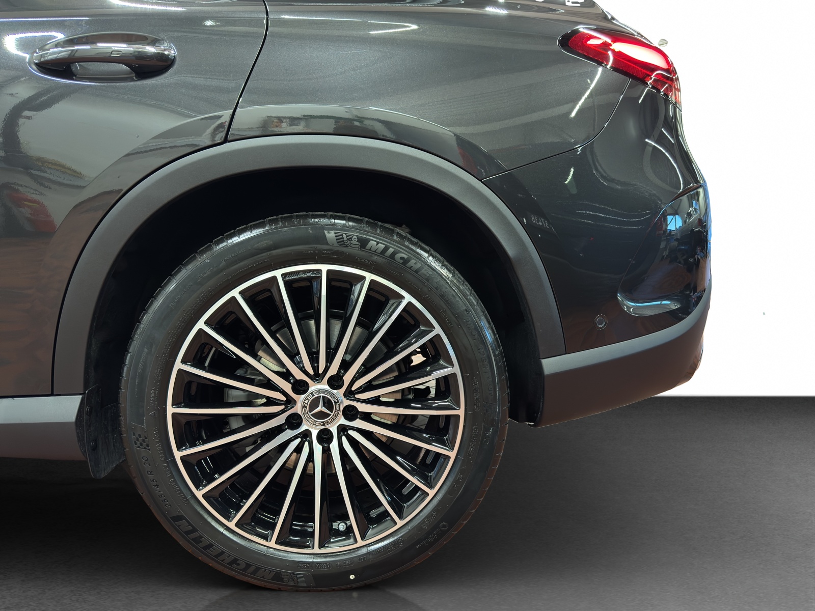 MERCEDES-BENZ GLC 300 4Matic 9G-Tronic-image-22