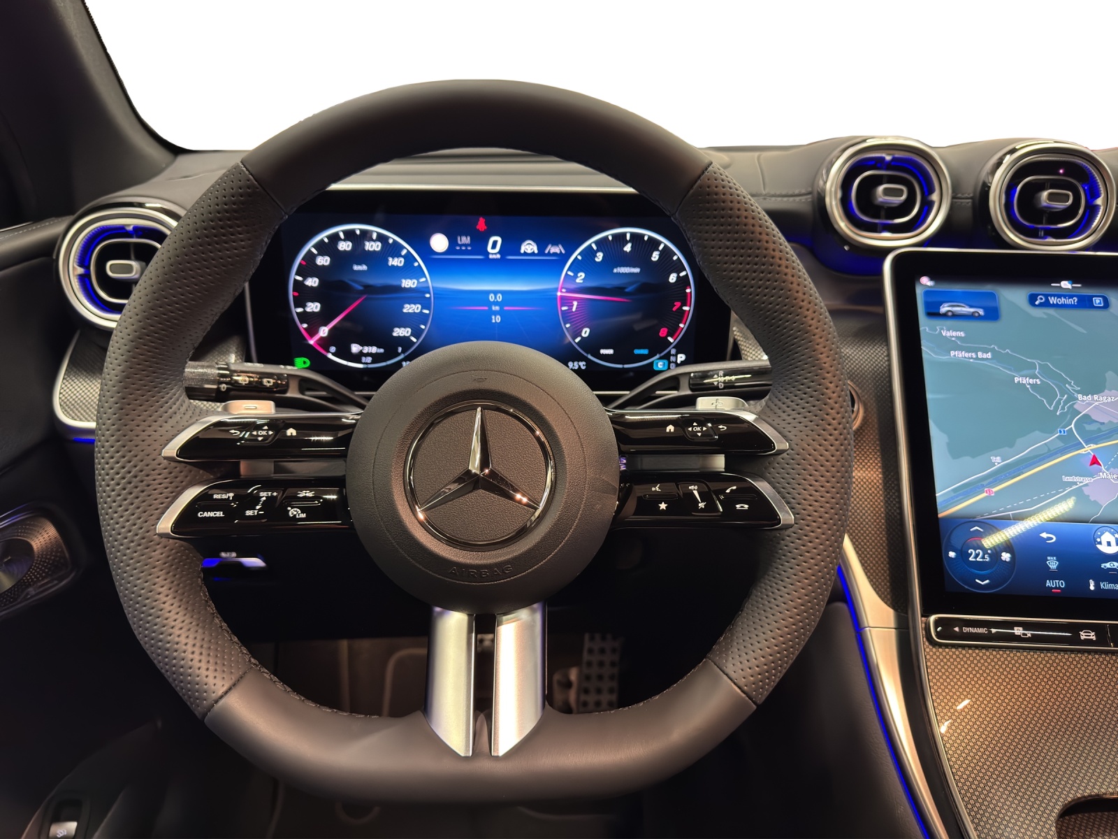MERCEDES-BENZ GLC 300 4Matic 9G-Tronic-image-10