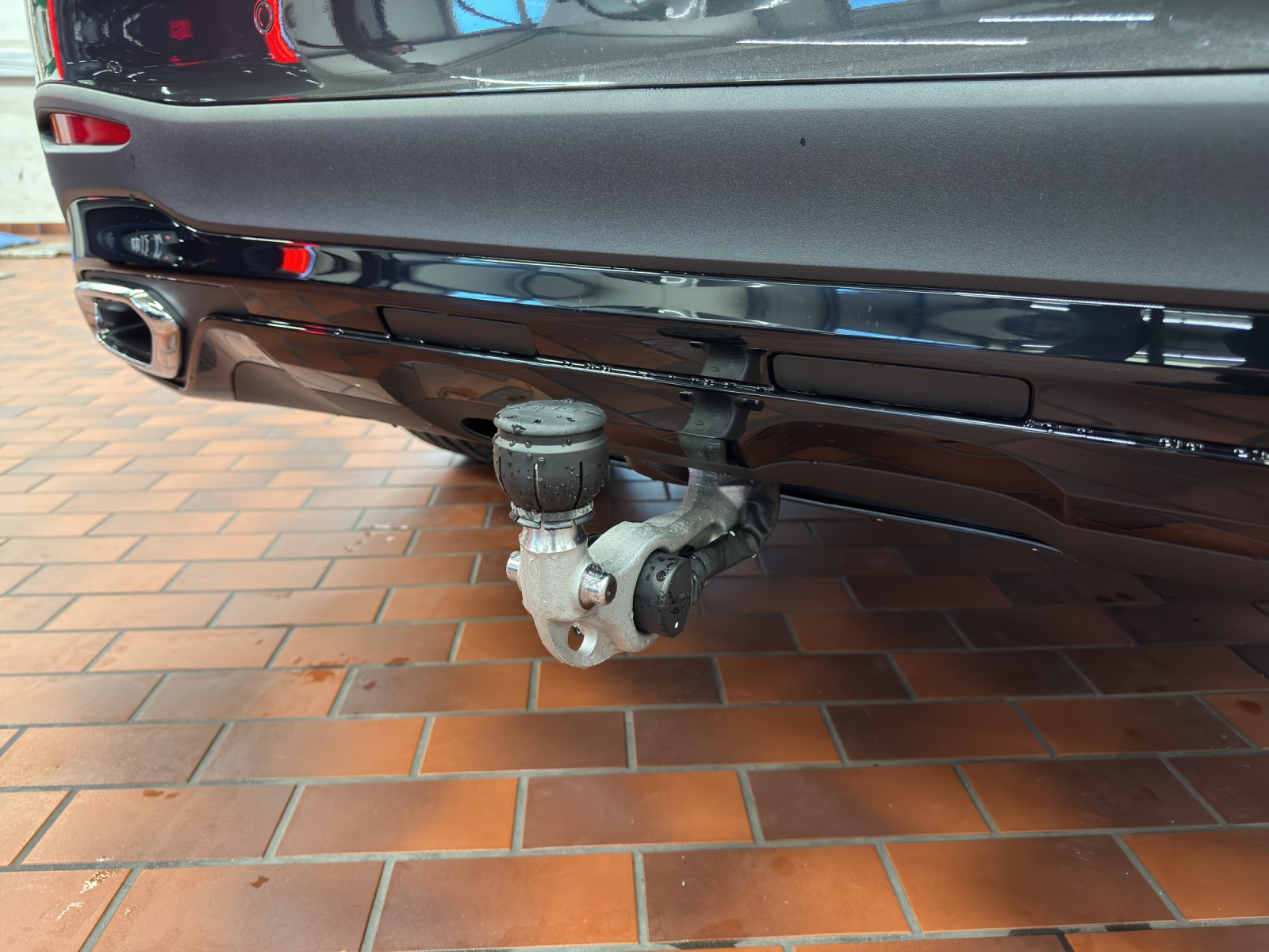 MERCEDES-BENZ GLC 300 4Matic 9G-Tronic-image-23
