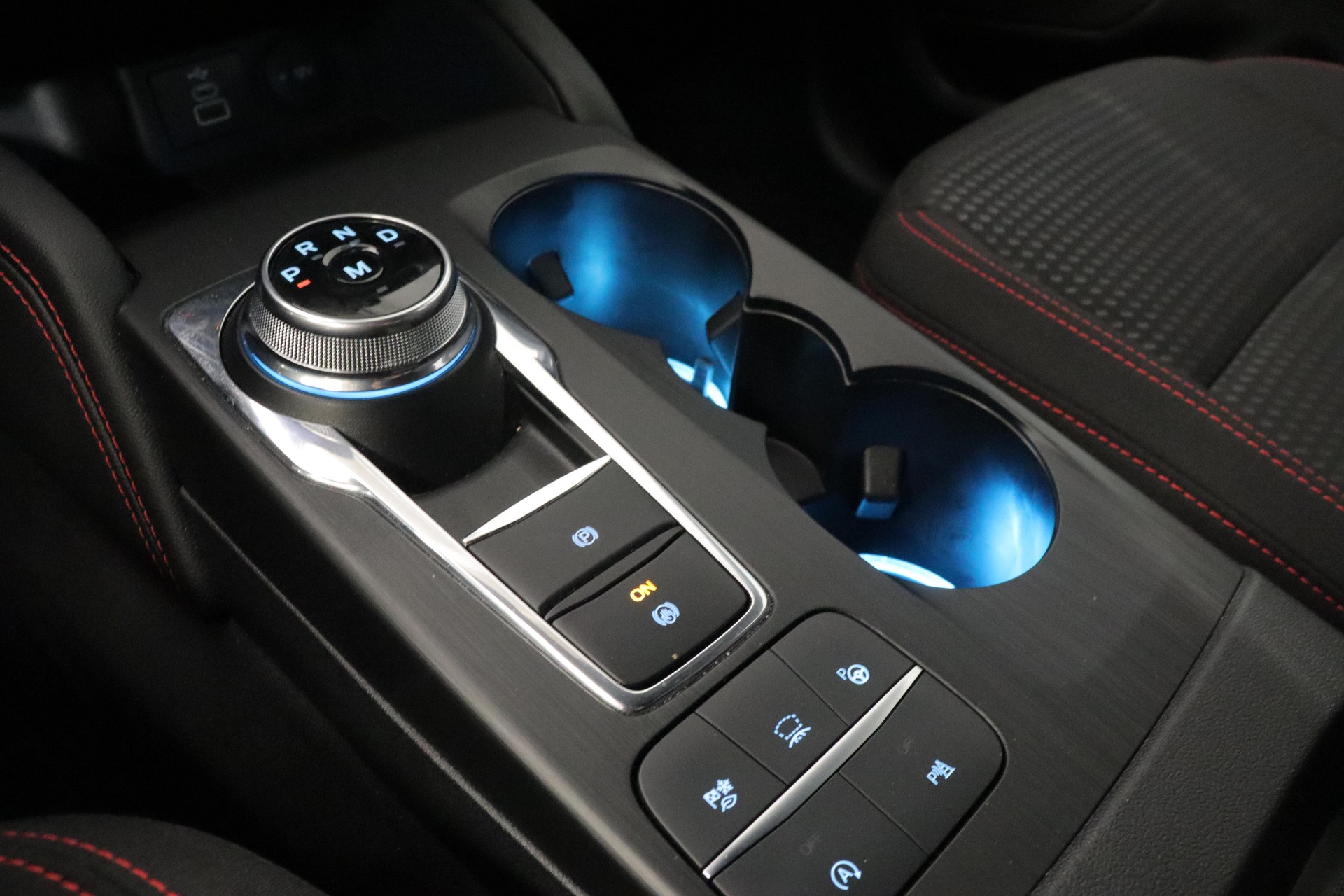 FORD Kuga 2.0 EcoBlue ST-Line-image-14