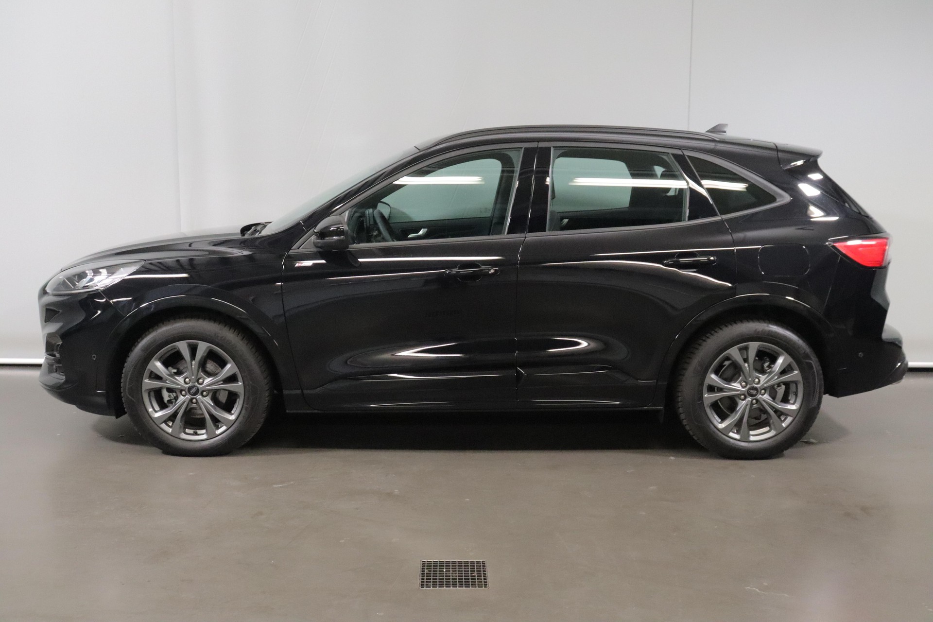 FORD Kuga 2.0 EcoBlue ST-Line-image-4