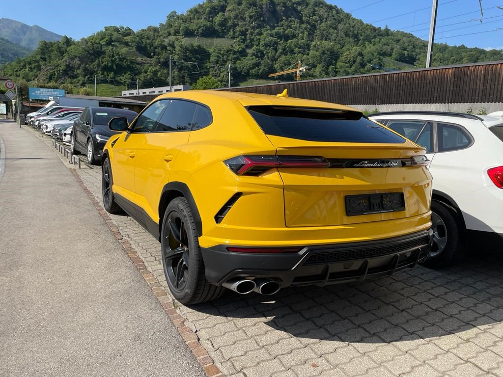 LAMBORGHINI Urus E-Gear-image-4
