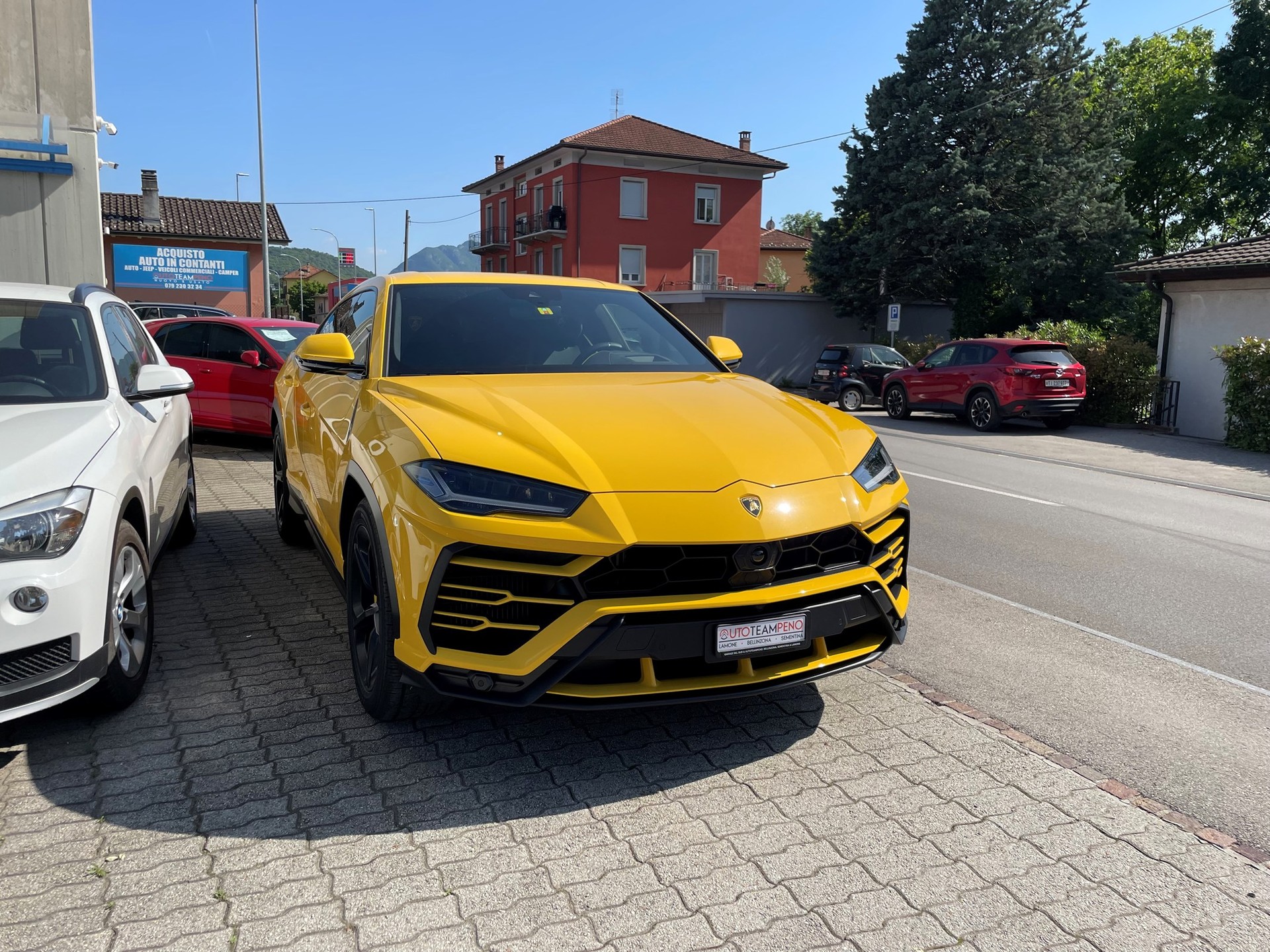 LAMBORGHINI Urus E-Gear-image-2