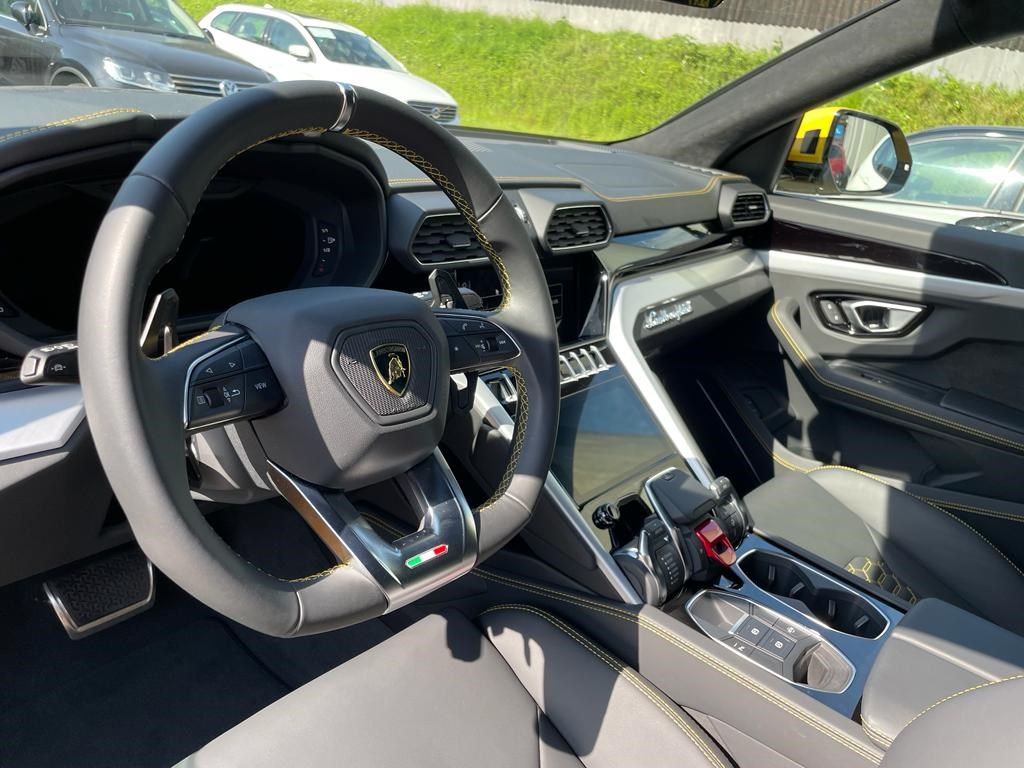 LAMBORGHINI Urus E-Gear-image-10