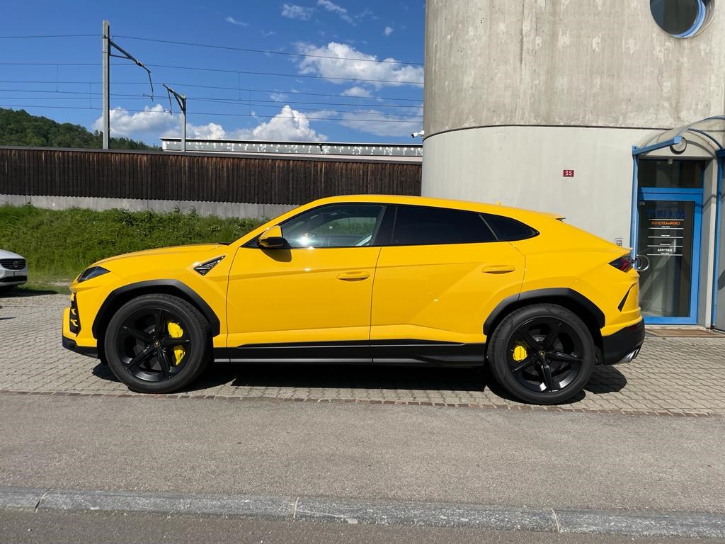 LAMBORGHINI Urus E-Gear-image-3