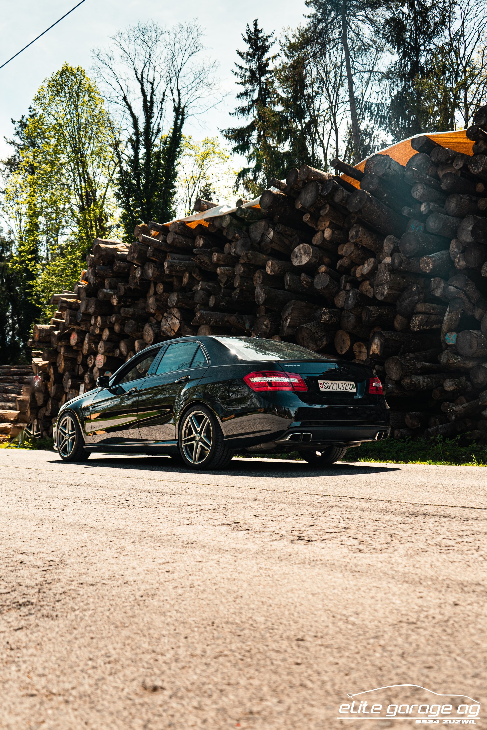 MERCEDES-BENZ E 63 AMG Speedshift MCT ALL BLACK LIEBHABERFAHRZEUG-image-1