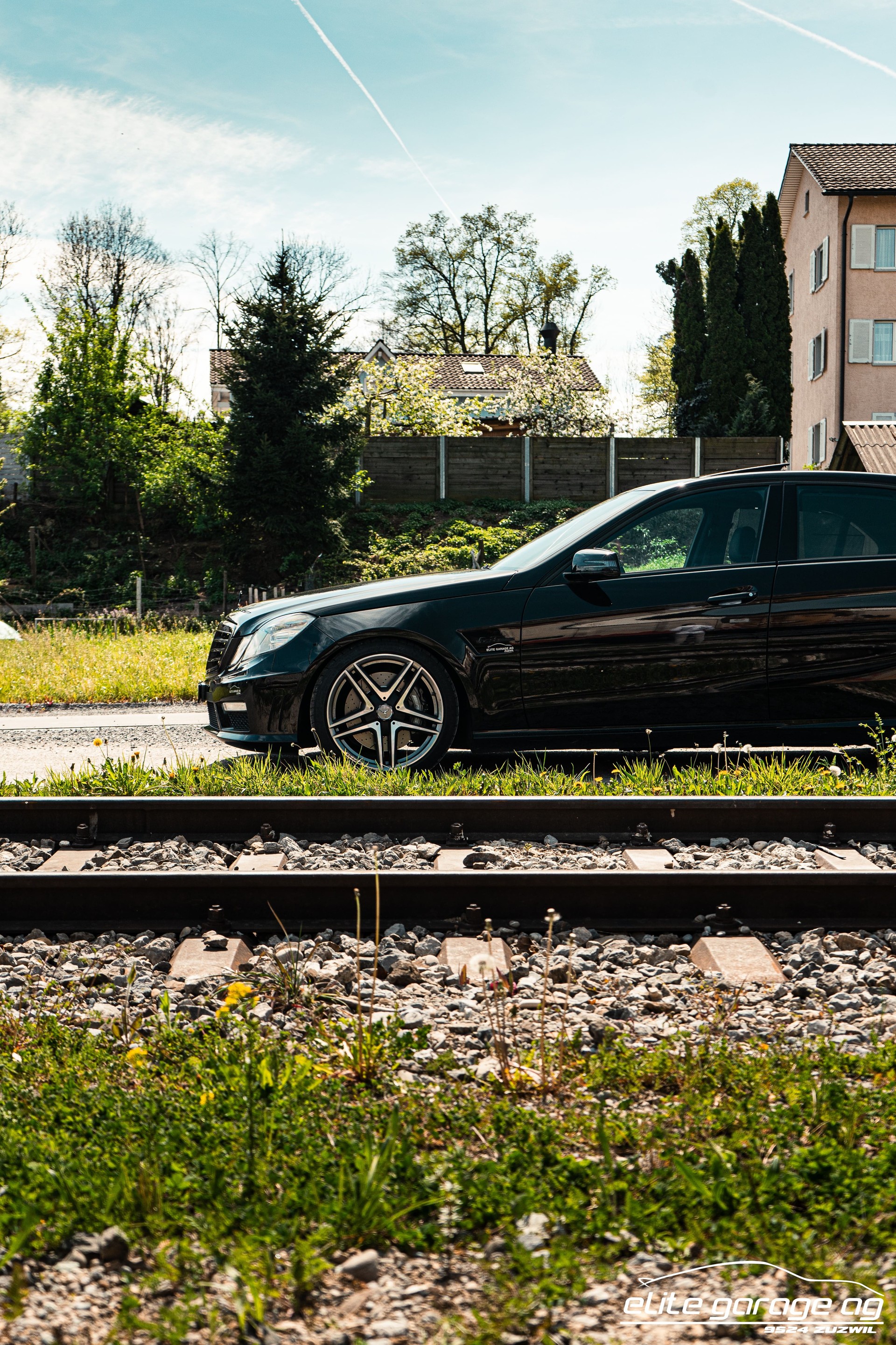 MERCEDES-BENZ E 63 AMG Speedshift MCT ALL BLACK LIEBHABERFAHRZEUG-image-6