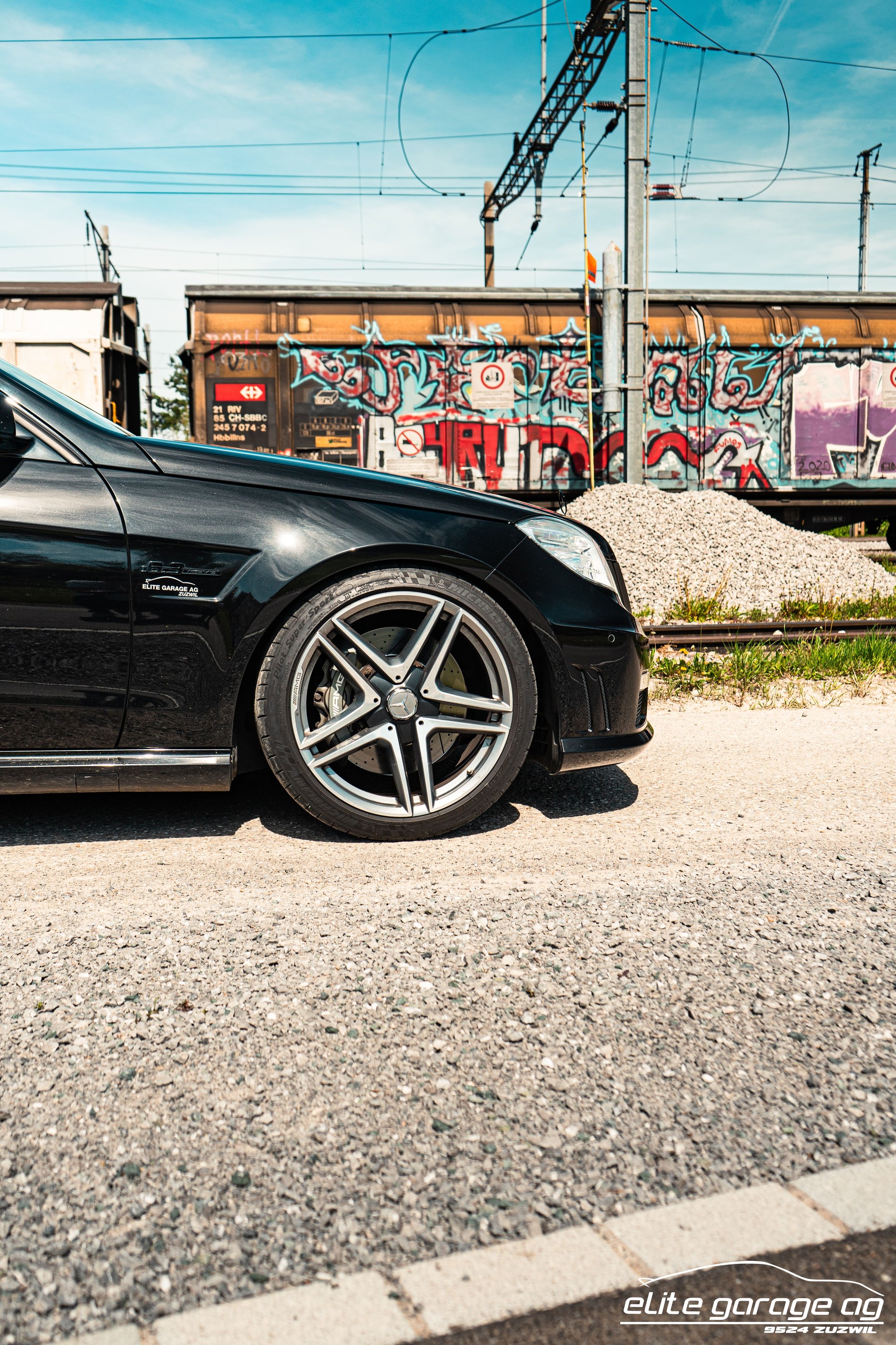 MERCEDES-BENZ E 63 AMG Speedshift MCT ALL BLACK LIEBHABERFAHRZEUG-image-9