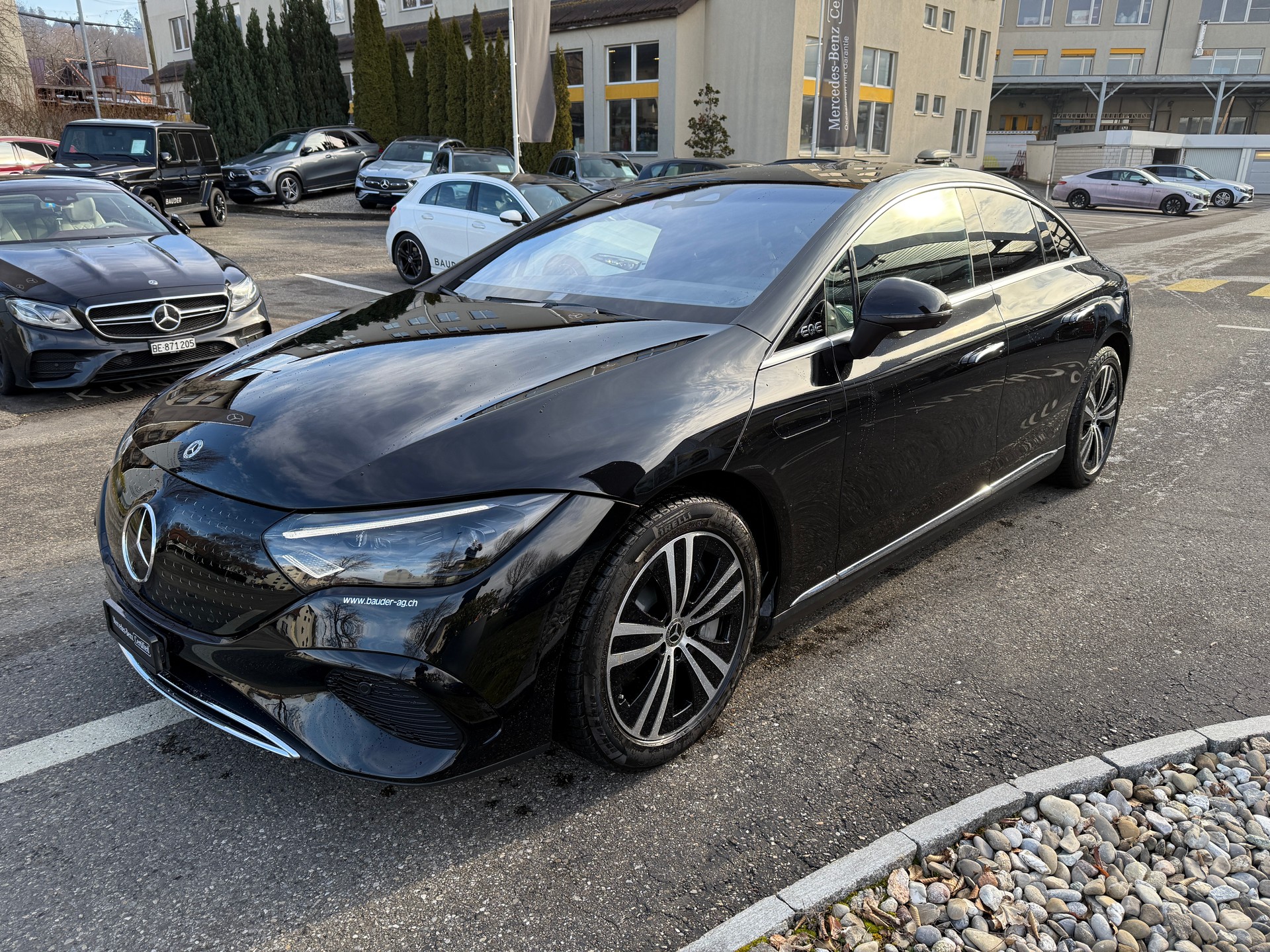 MERCEDES-BENZ EQE 350+-image-2