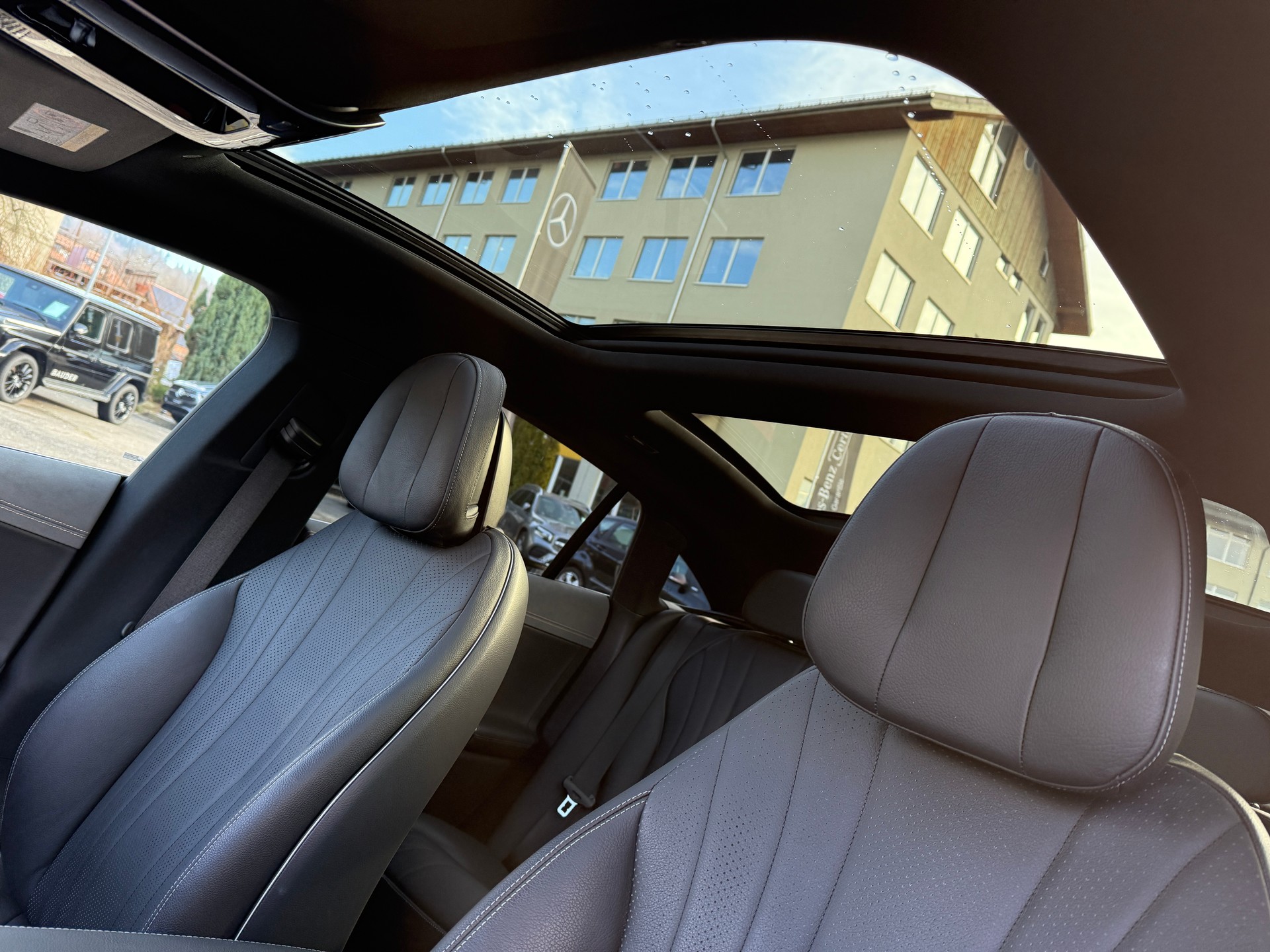 MERCEDES-BENZ EQE 350+-image-11