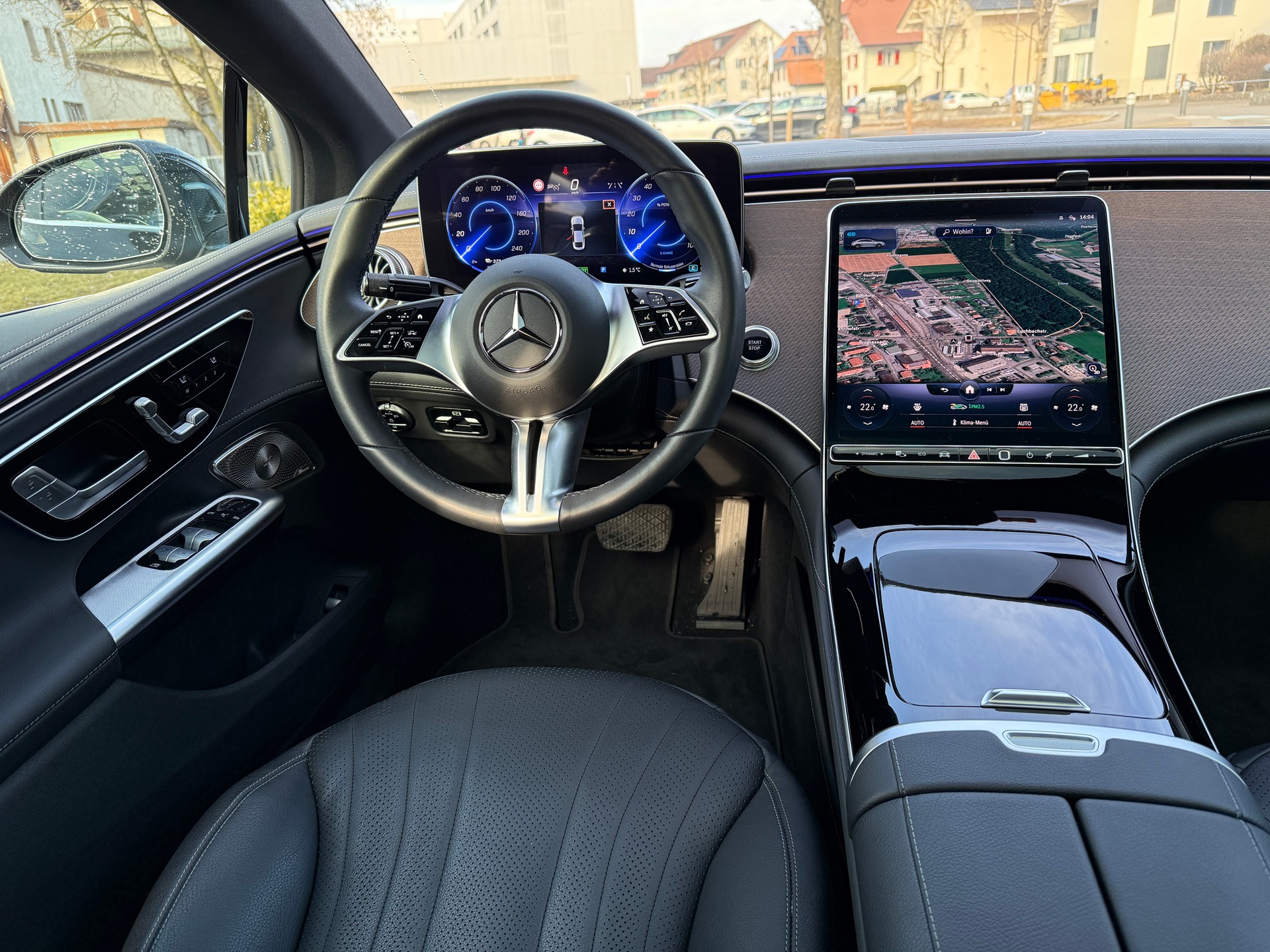 MERCEDES-BENZ EQE 350+-image-4