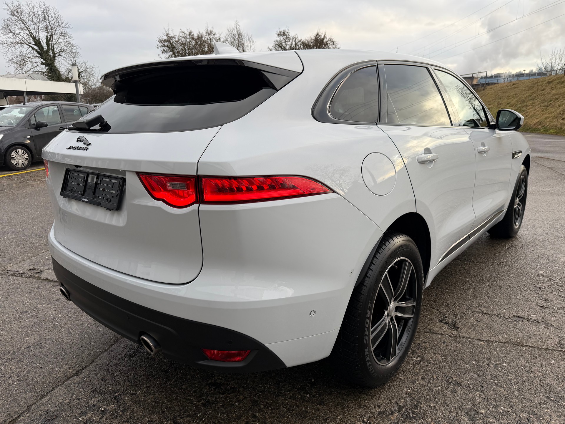 JAGUAR F-Pace 3.0 TD R-Sport AWD Automatik-image-4