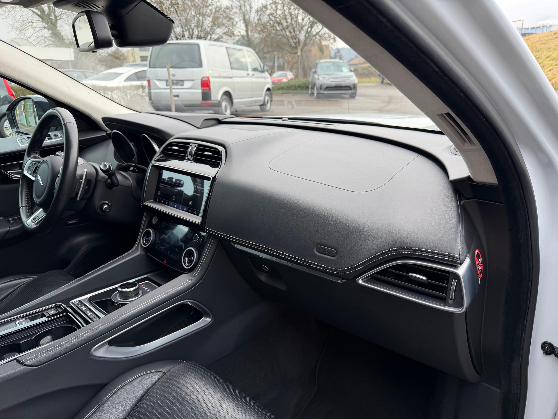 JAGUAR F-Pace 3.0 TD R-Sport AWD Automatik-image-16