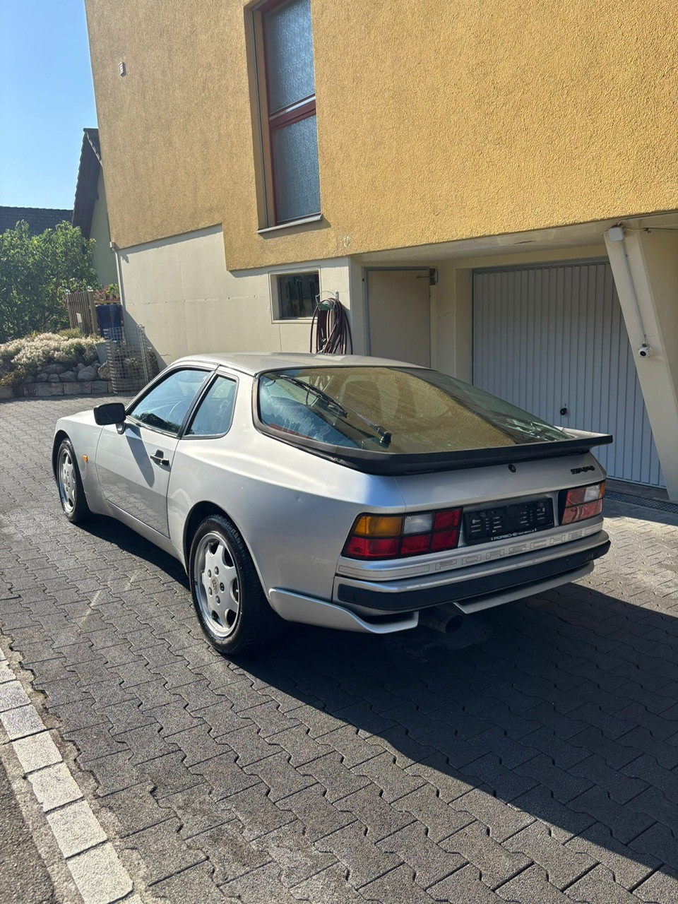 PORSCHE S2-image-0