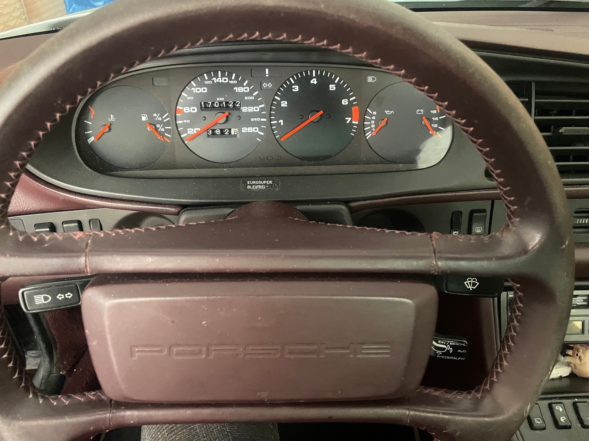 PORSCHE S2-image-2