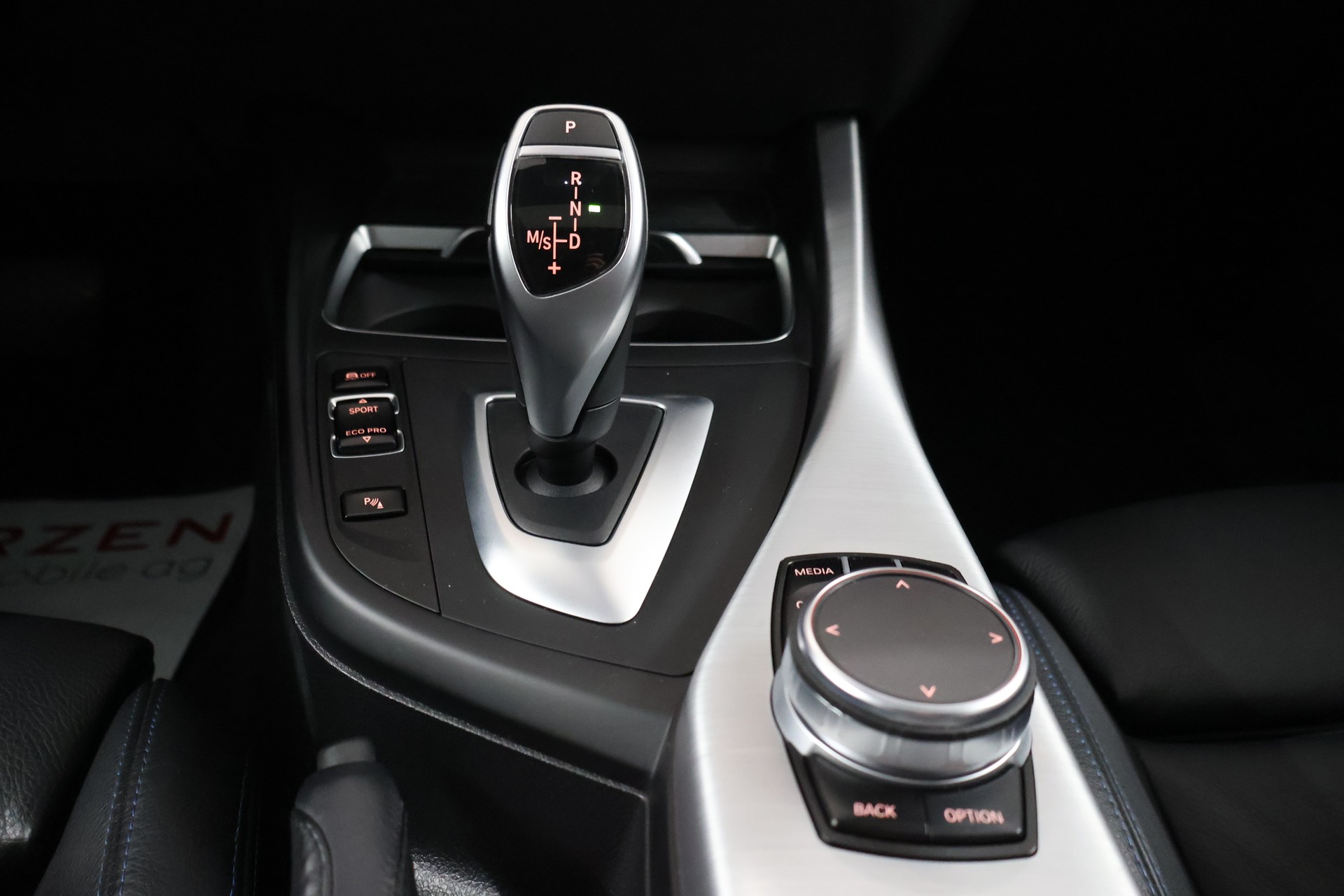 BMW M140i xDrive Steptronic Special Edition-image-18