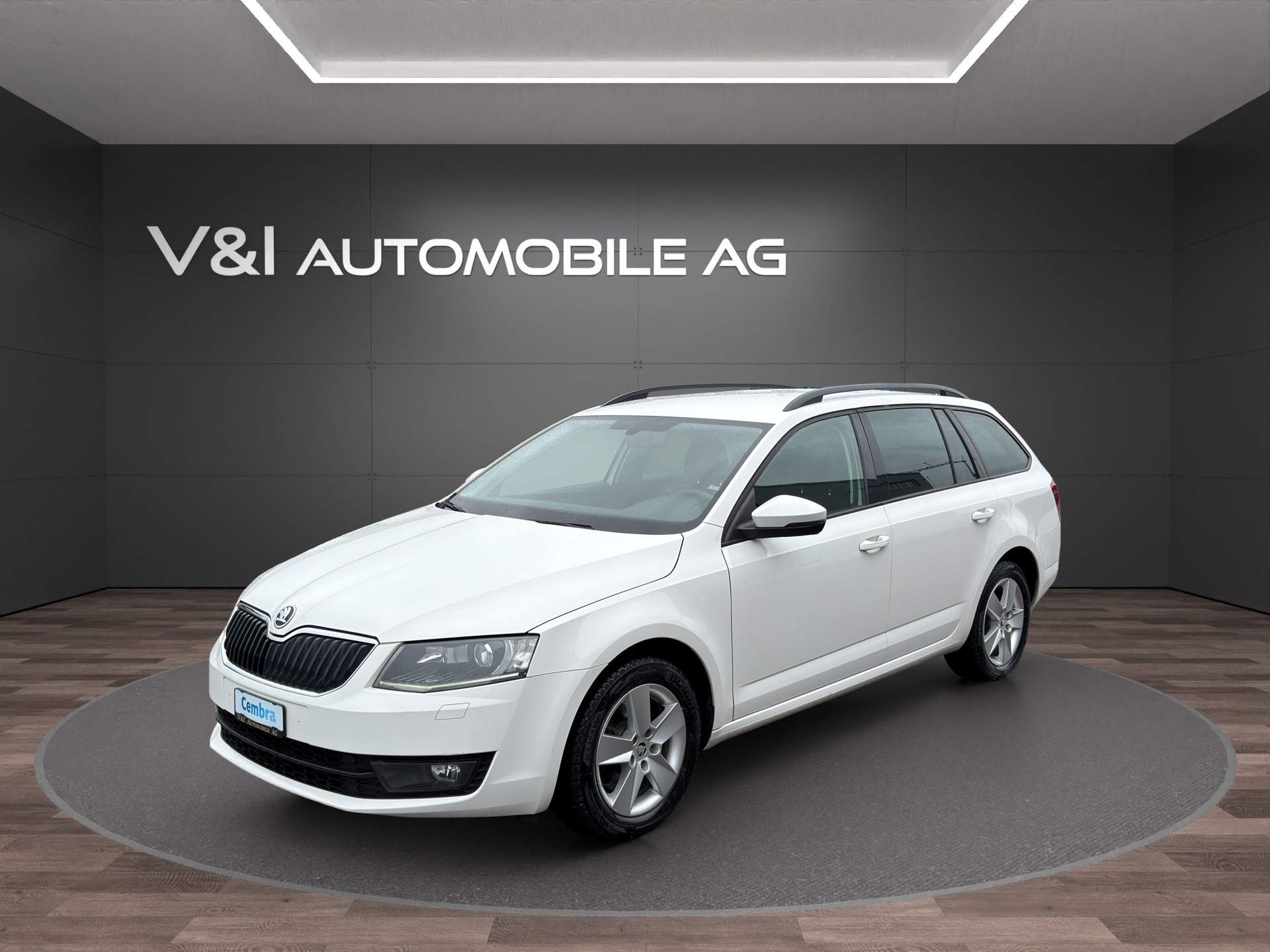 SKODA Octavia Combi 2.0 TDI Style 4x4 DSG-image-0