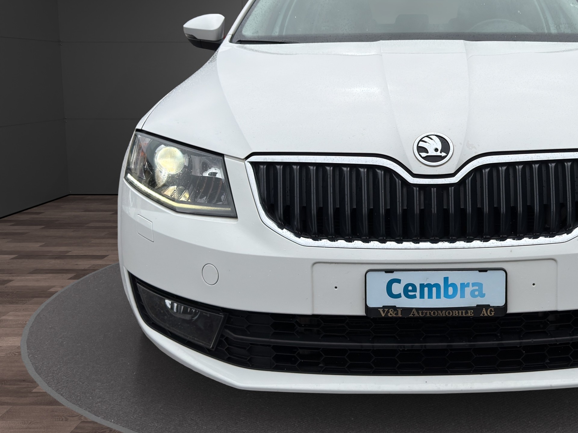 SKODA Octavia Combi 2.0 TDI Style 4x4 DSG-image-8