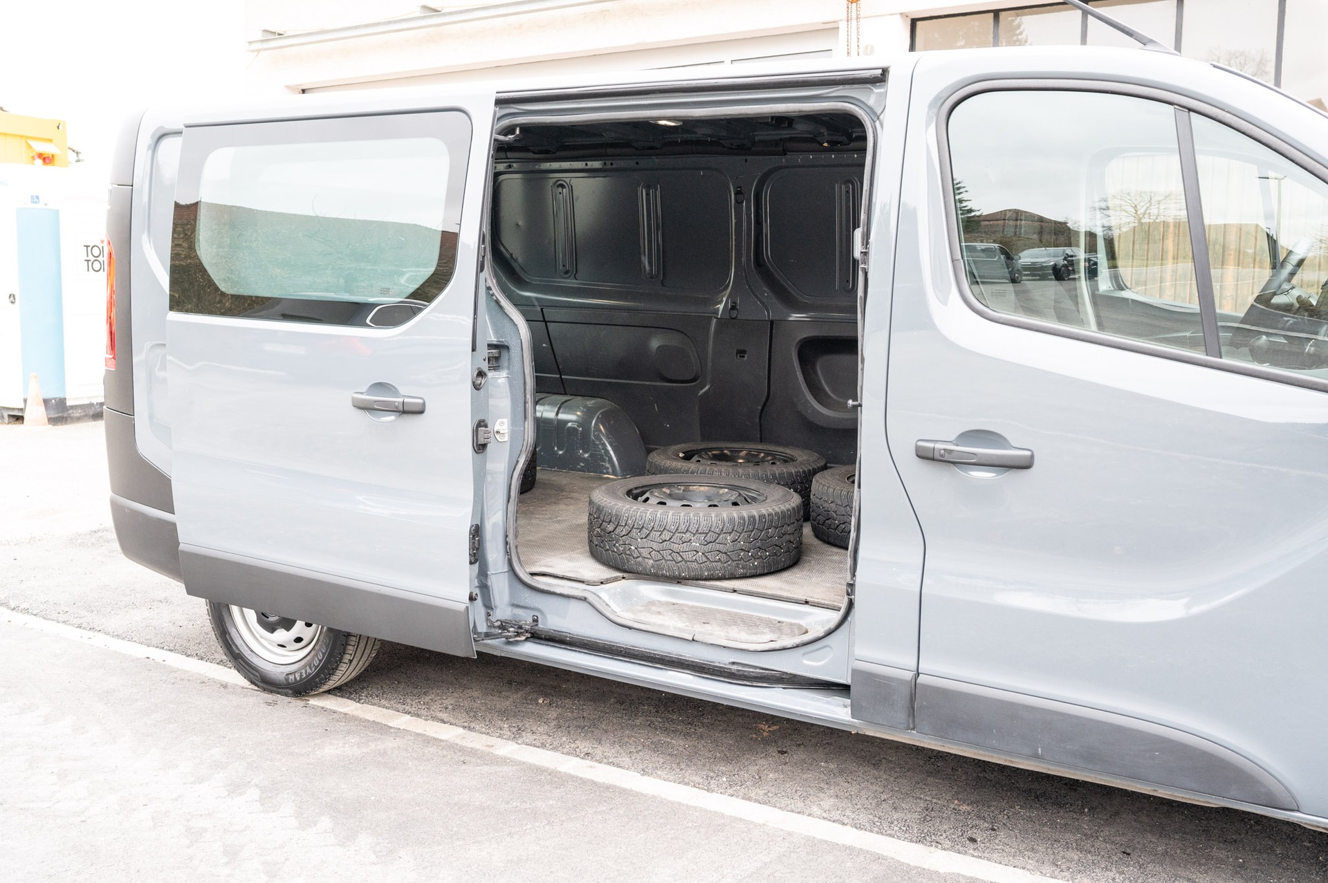 RENAULT Trafic 2.0 Blue dCi 150 Advance L2H1 EDC EN-image-10