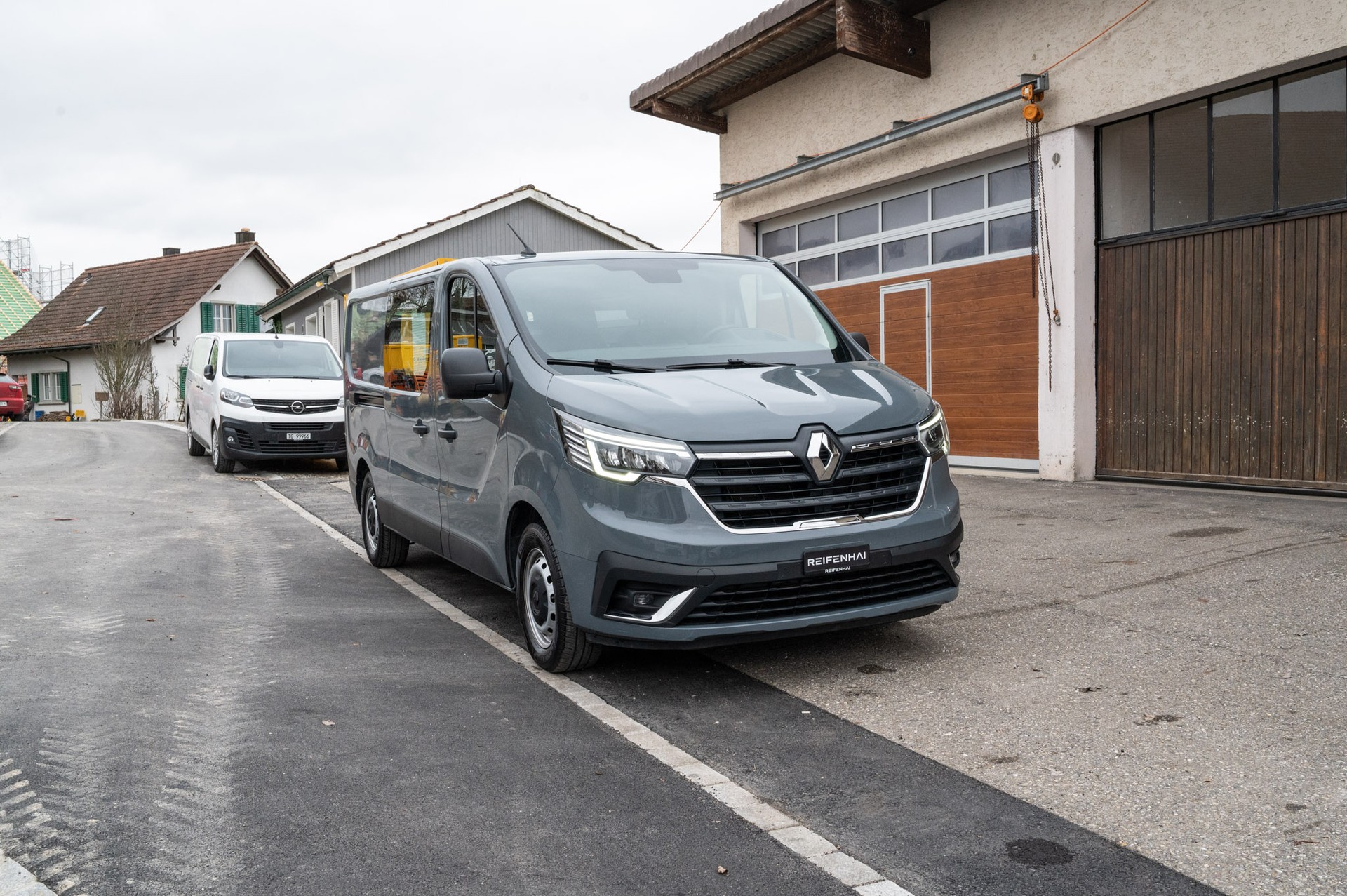 RENAULT Trafic 2.0 Blue dCi 150 Advance L2H1 EDC EN-image-1