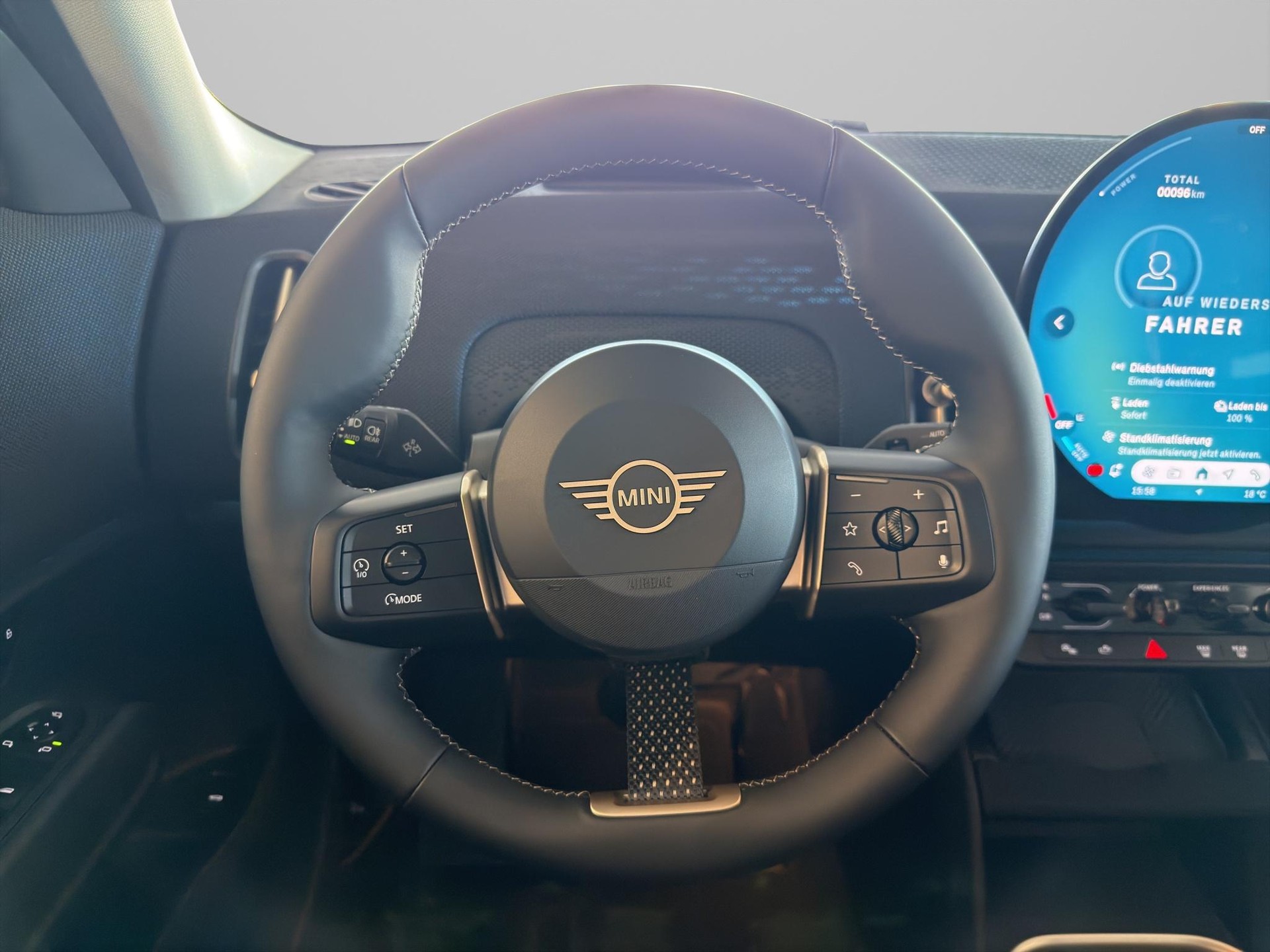 MINI Countryman E Classic Trim-image-13