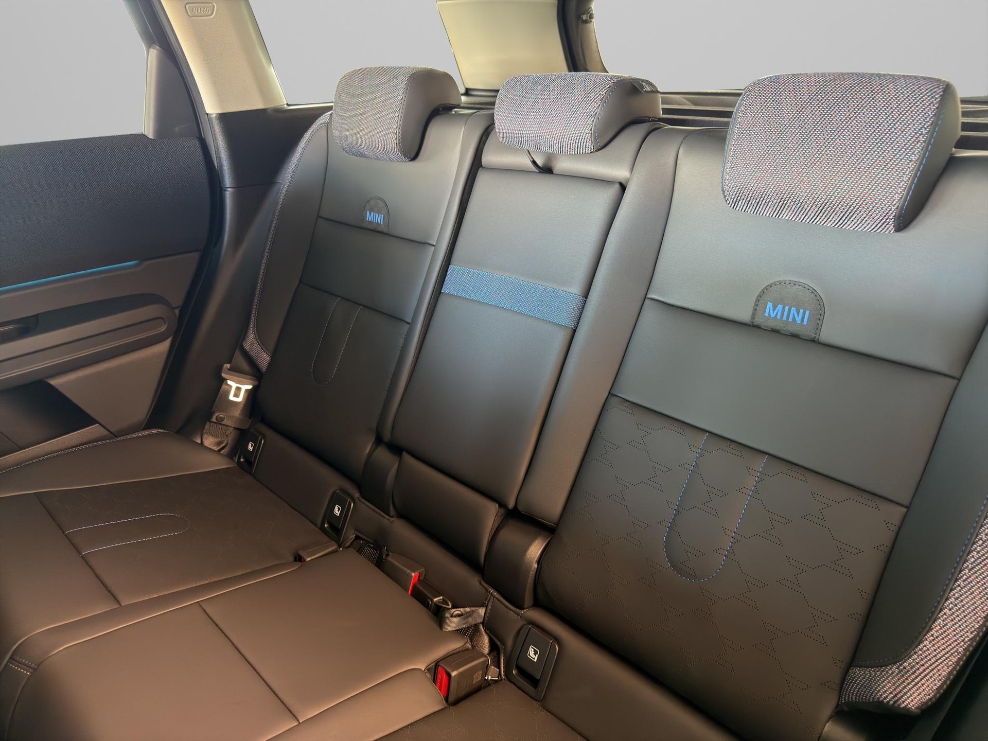 MINI Countryman E Classic Trim-image-11