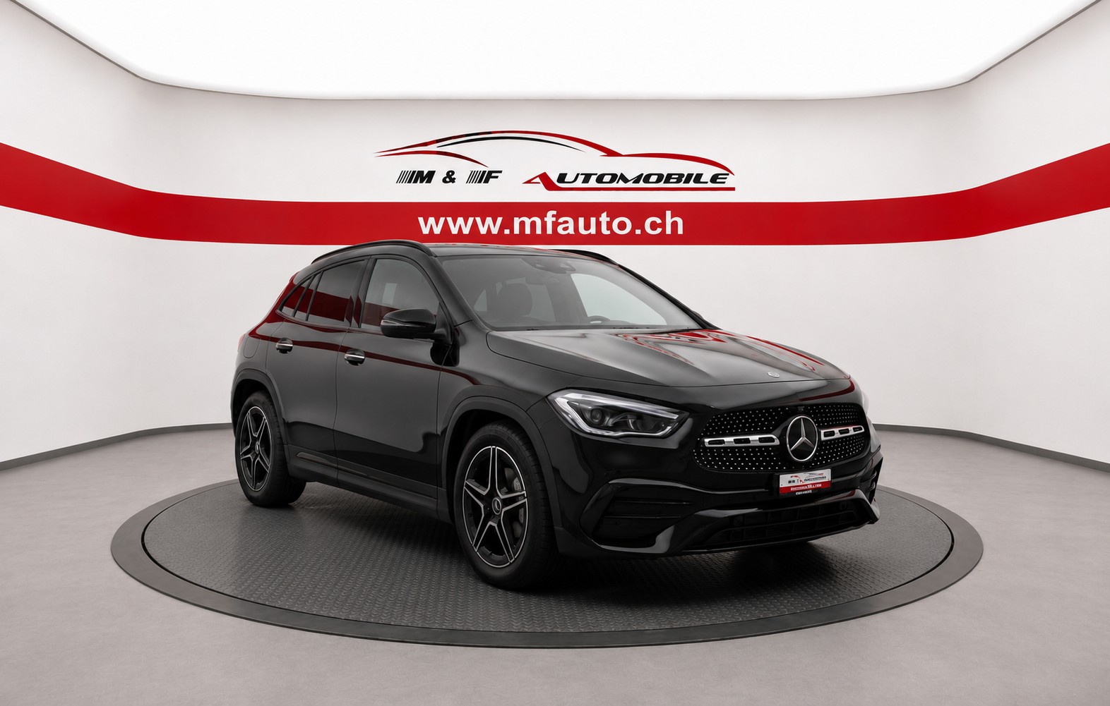 MERCEDES-BENZ GLA 200 AMG Line-image-1