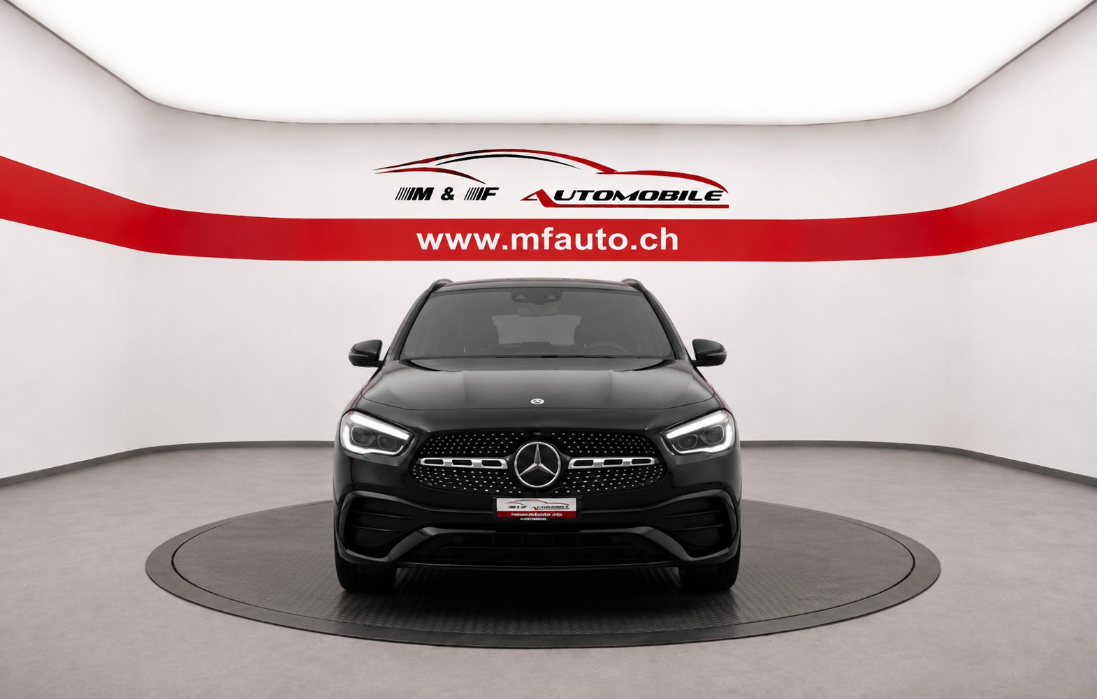 MERCEDES-BENZ GLA 200 AMG Line-image-2