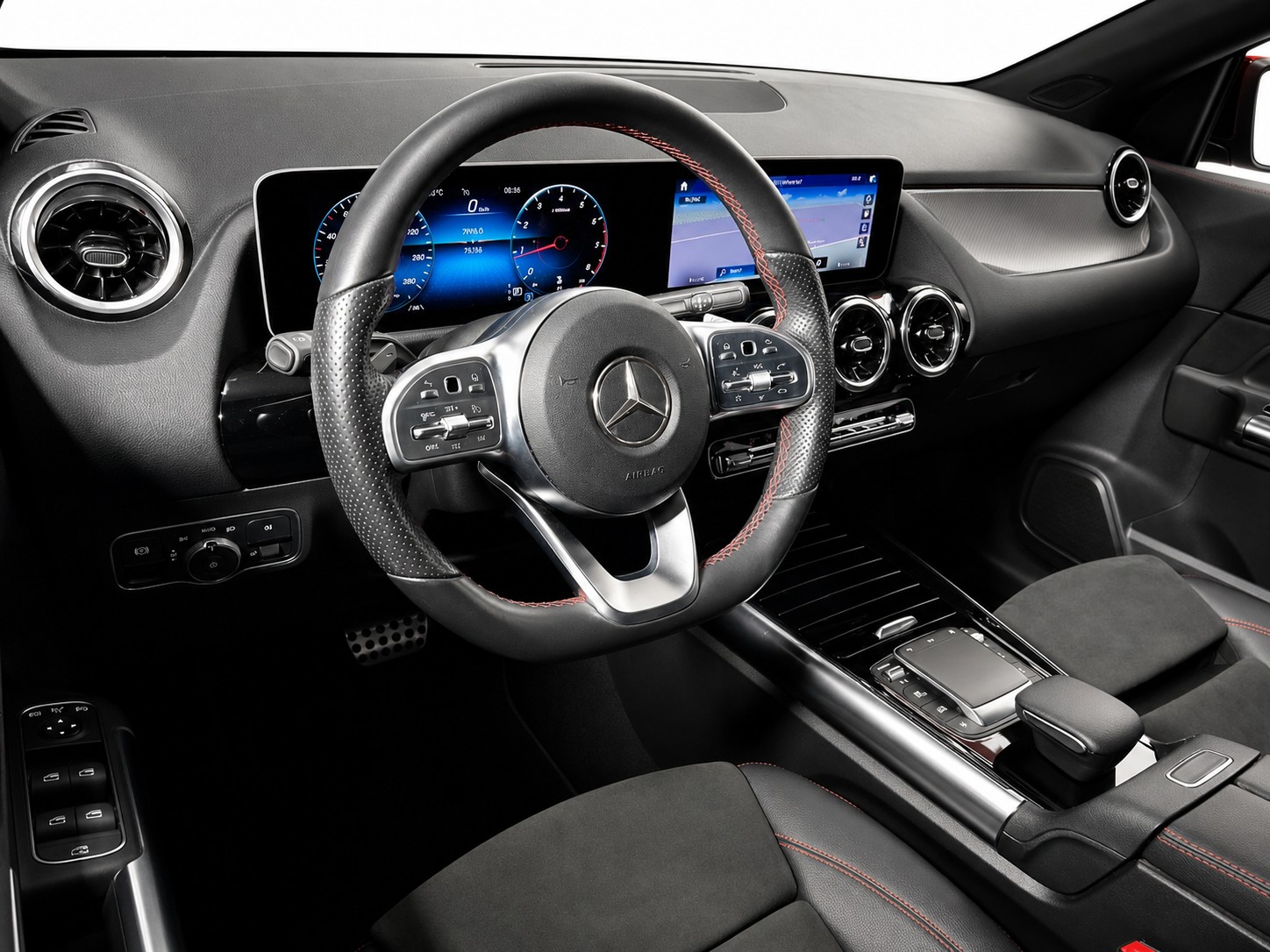 MERCEDES-BENZ GLA 200 AMG Line-image-12