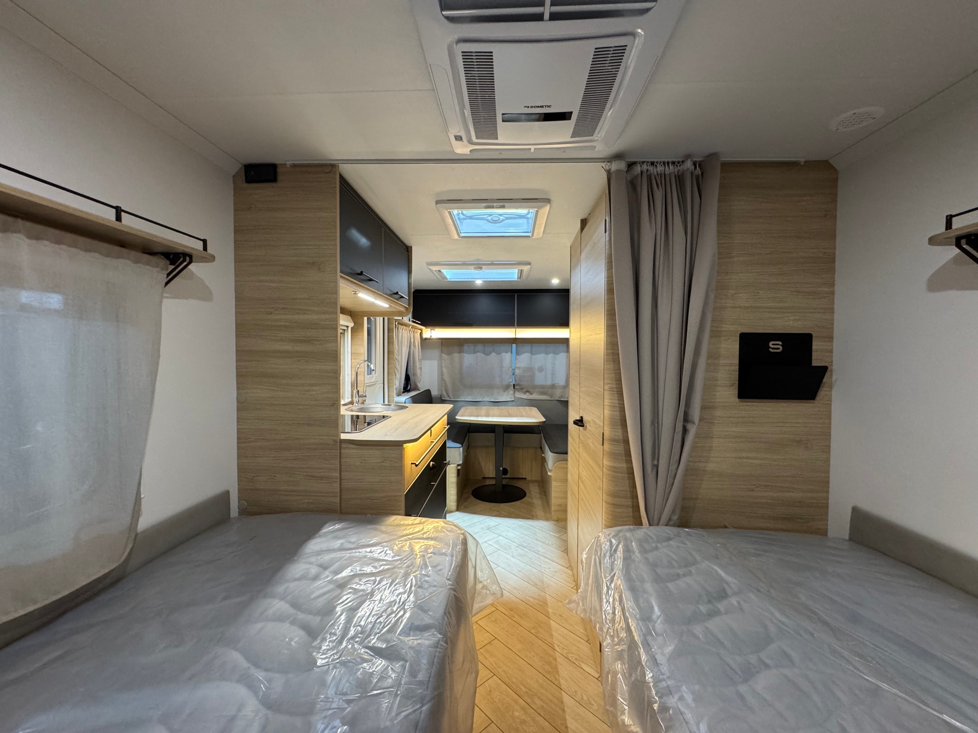 CARAVELAIR Sport Line 492-image-16