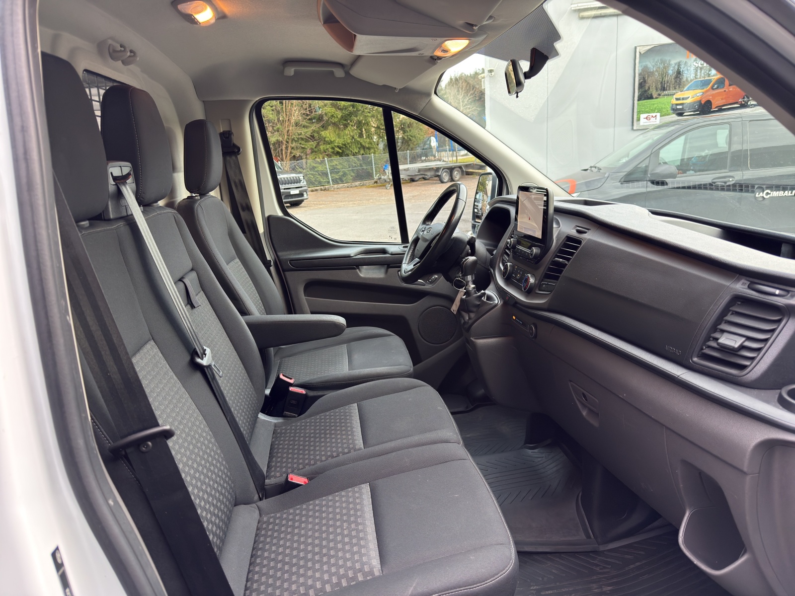 FORD Transit Custom Van 300 L1H1 Trend*AHK 2500KG*-image-13